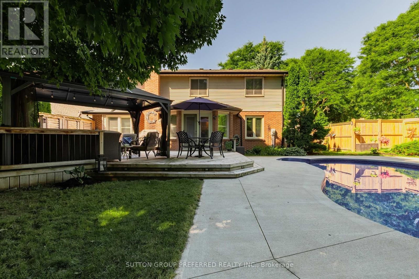 1680 PHILLBROOK CRESCENT Image 39