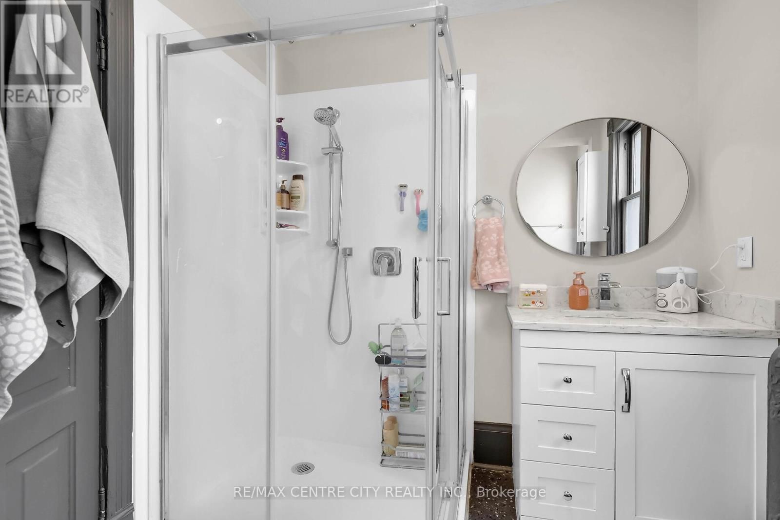 163 OXFORD STREET EAST Image 23