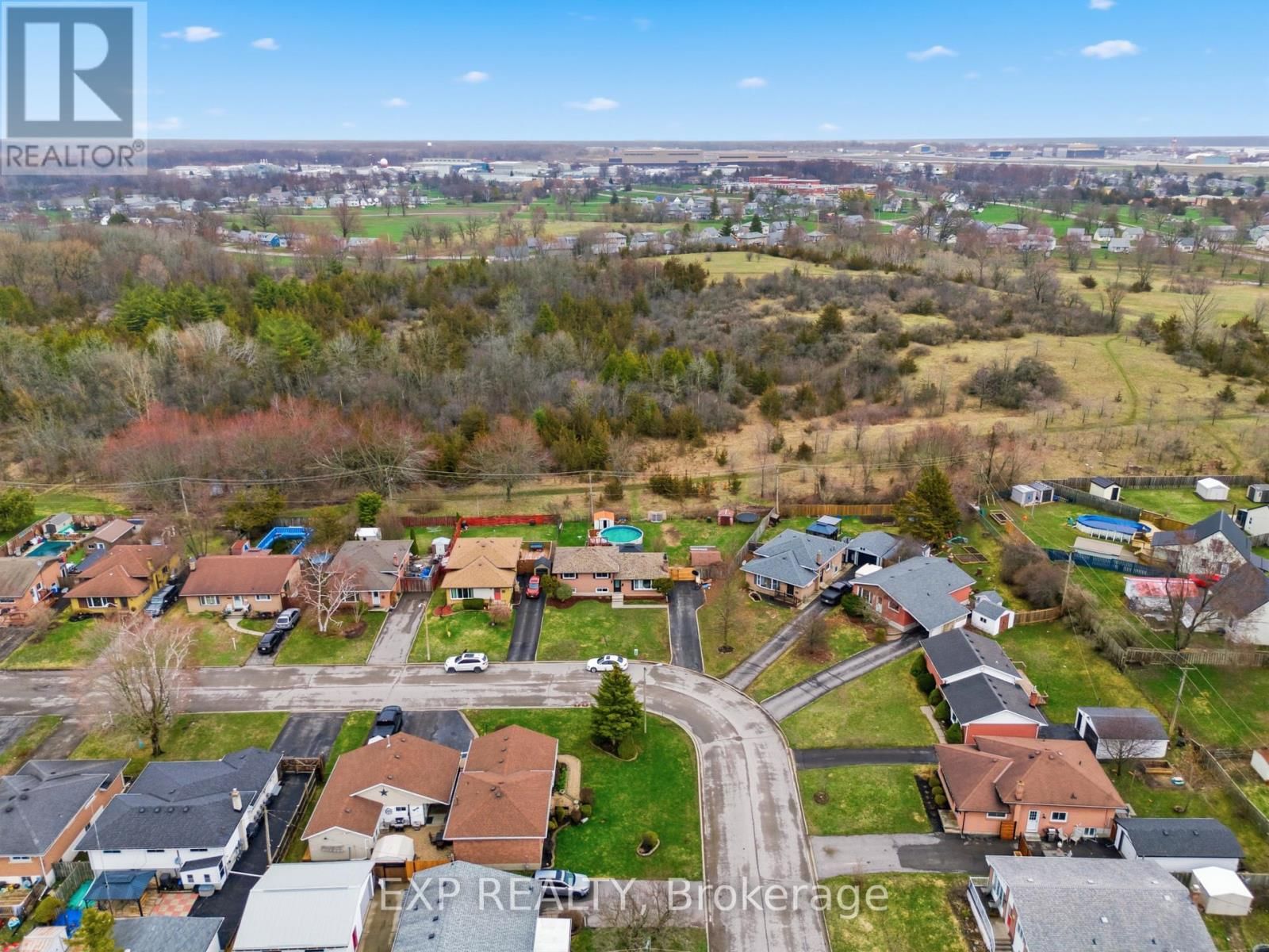 1 NELLES AVENUE Image 38