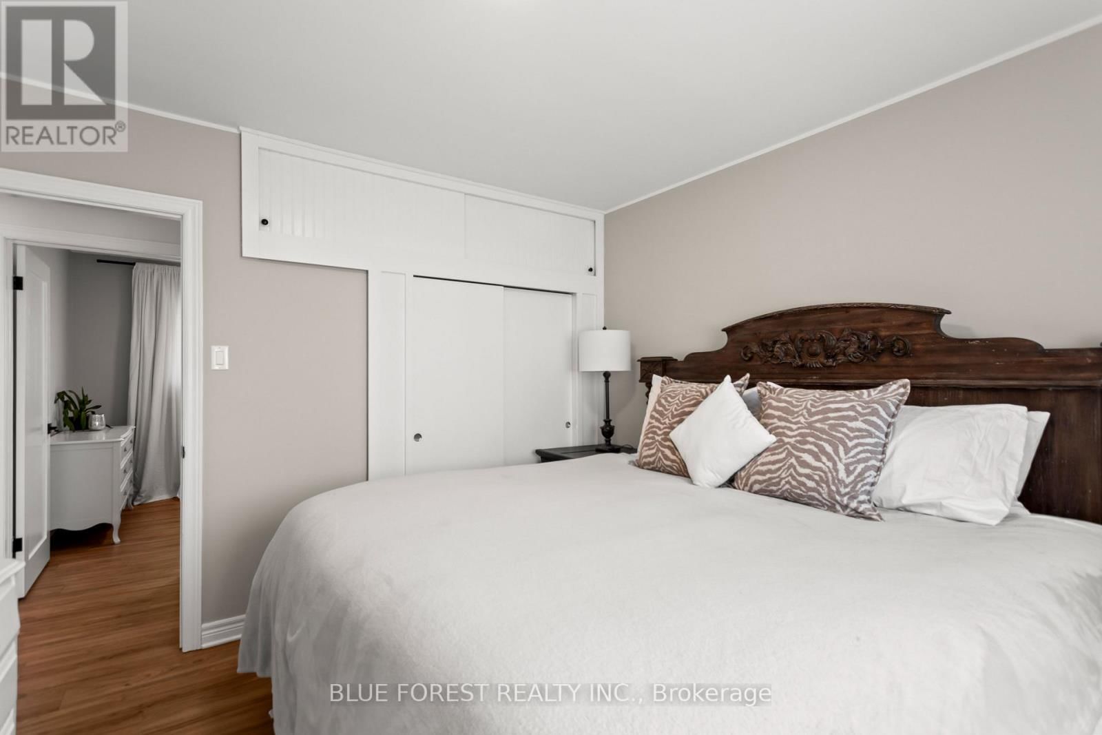 6742 JAMES STREET Image 15