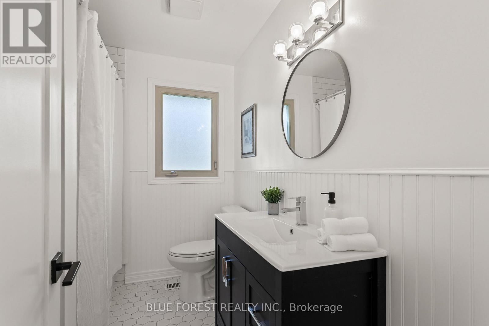 6742 JAMES STREET Image 16