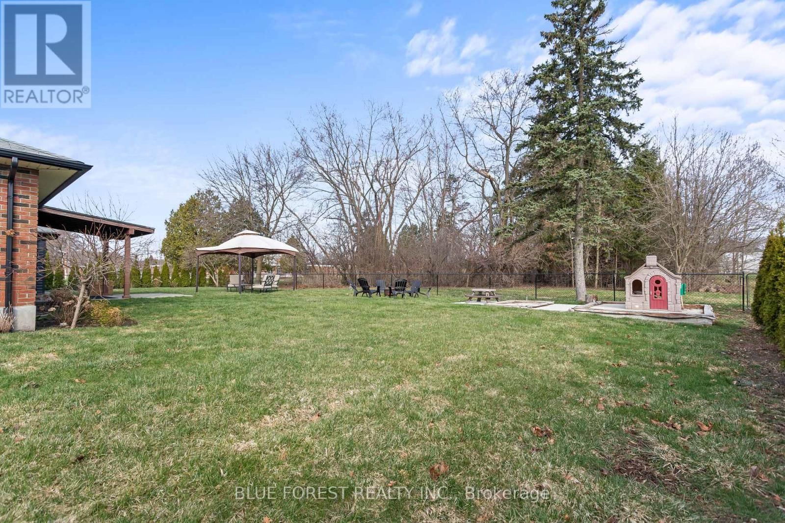 6742 JAMES STREET Image 31