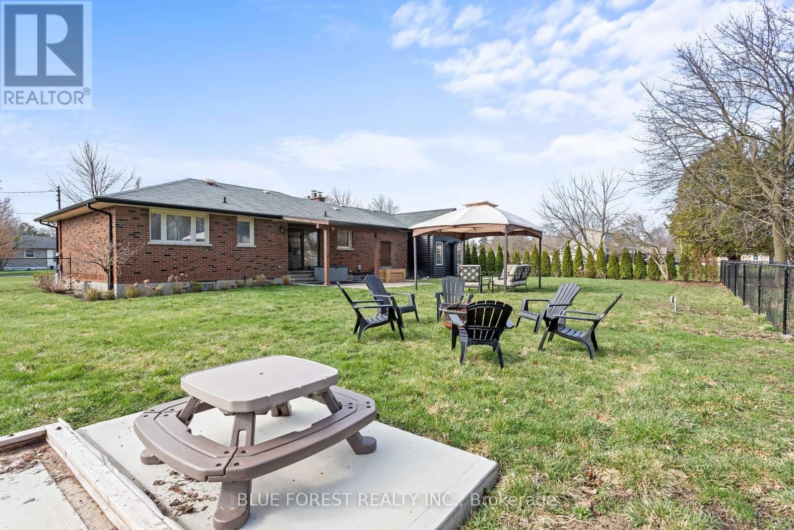 6742 JAMES STREET Image 33