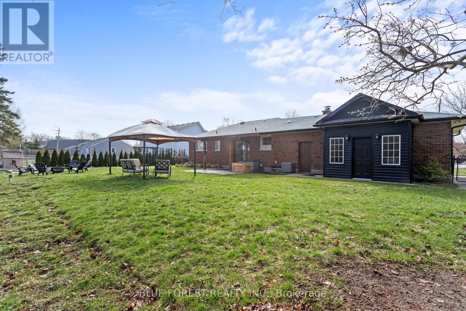 6742 JAMES STREET Image 37