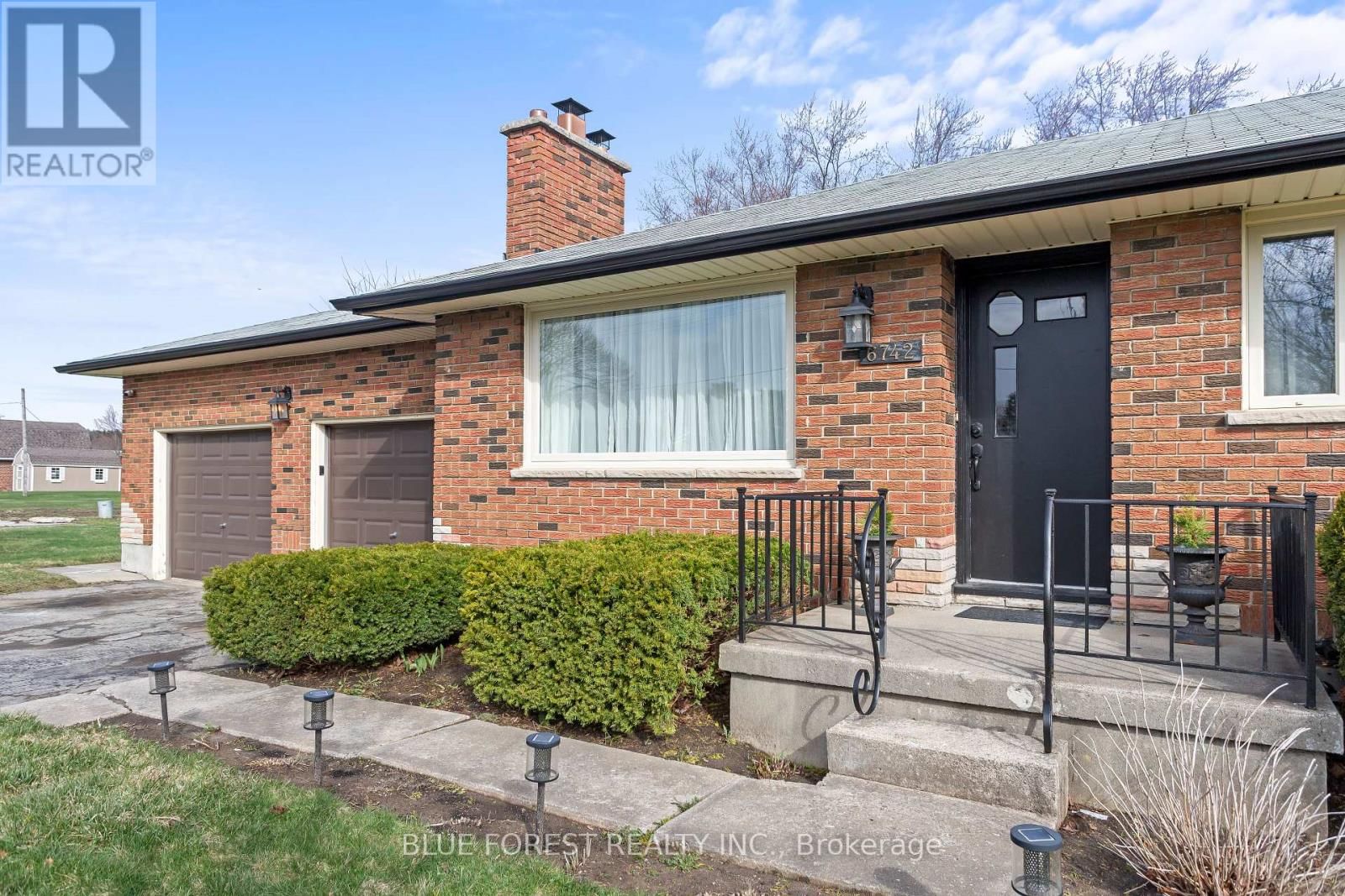 6742 JAMES STREET Image 4