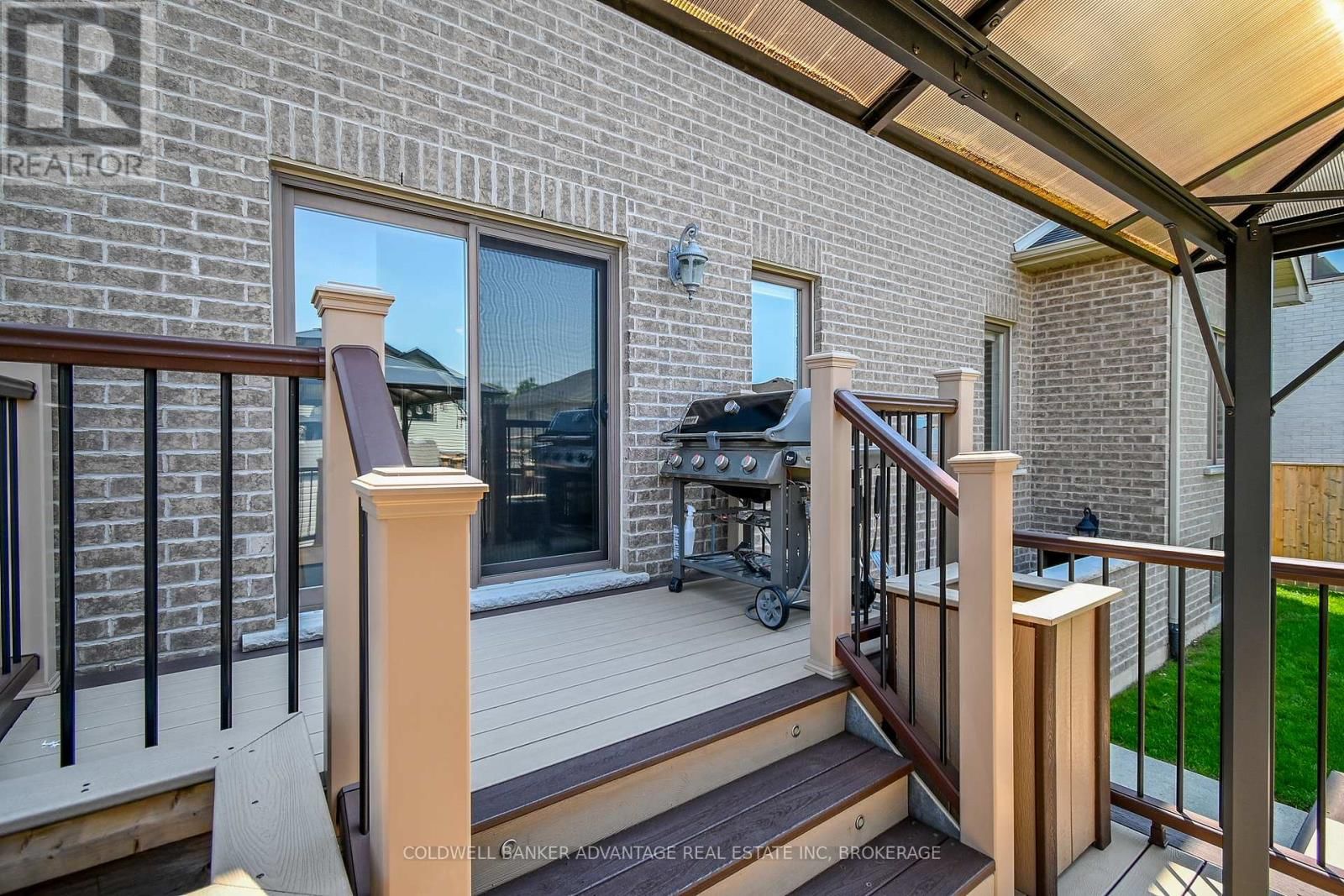 135 FOREST RIDGE COURT Image 40