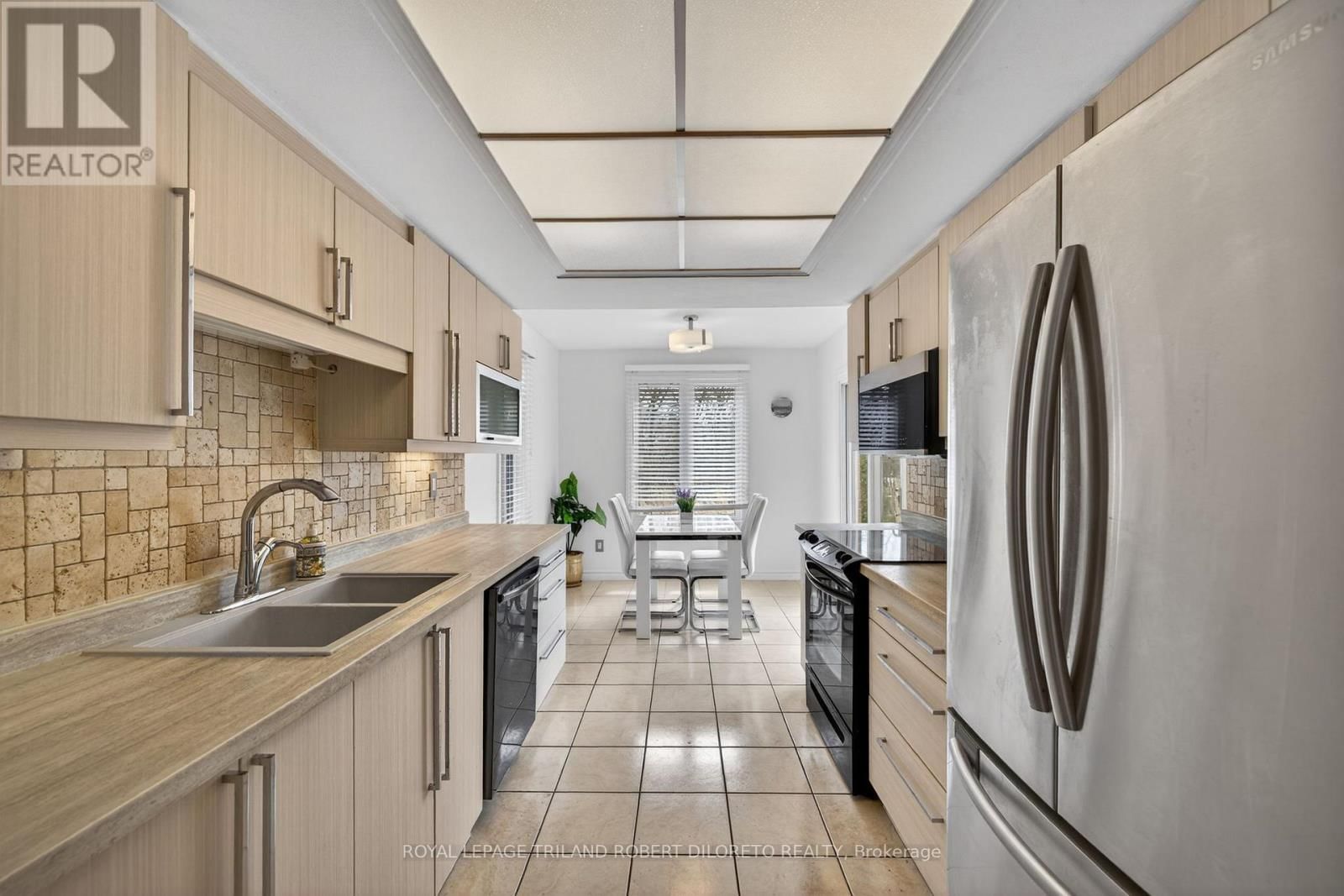 66 CHALFONT CRESCENT Image 10