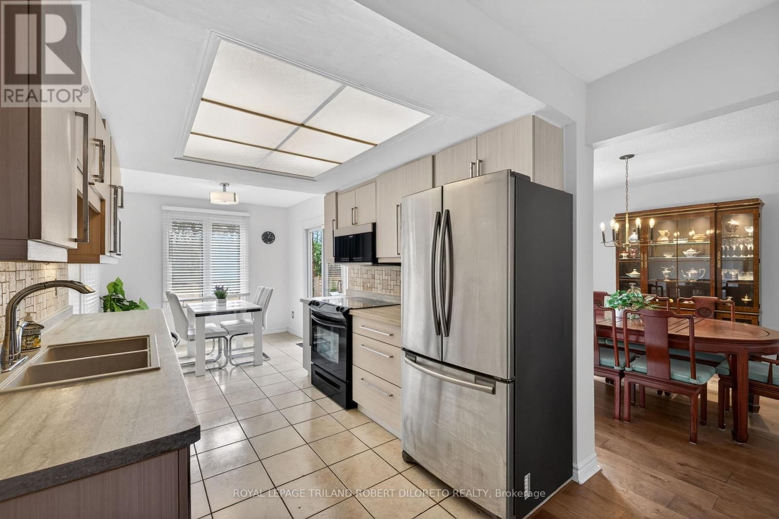 66 CHALFONT CRESCENT Image 11