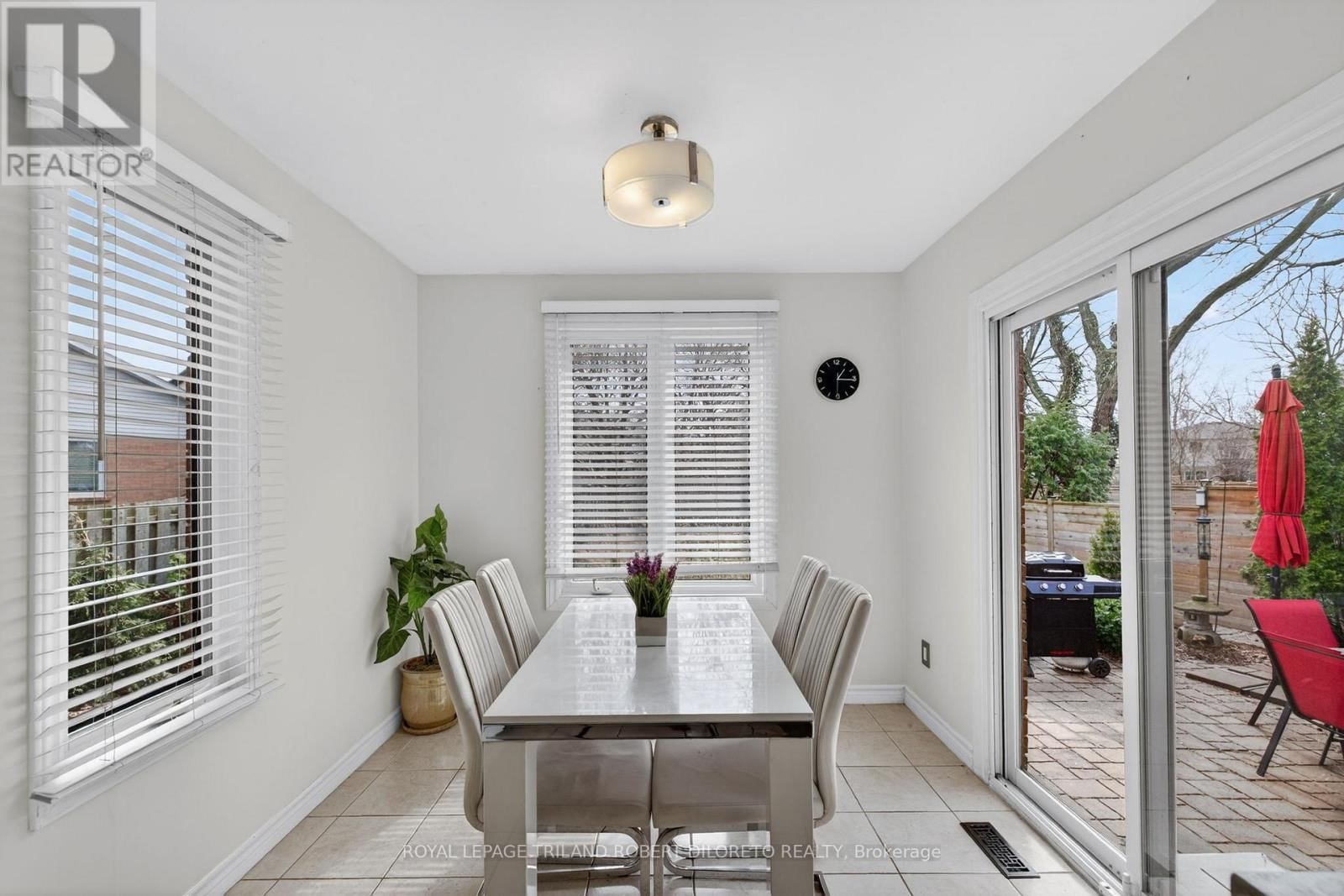 66 CHALFONT CRESCENT Image 12