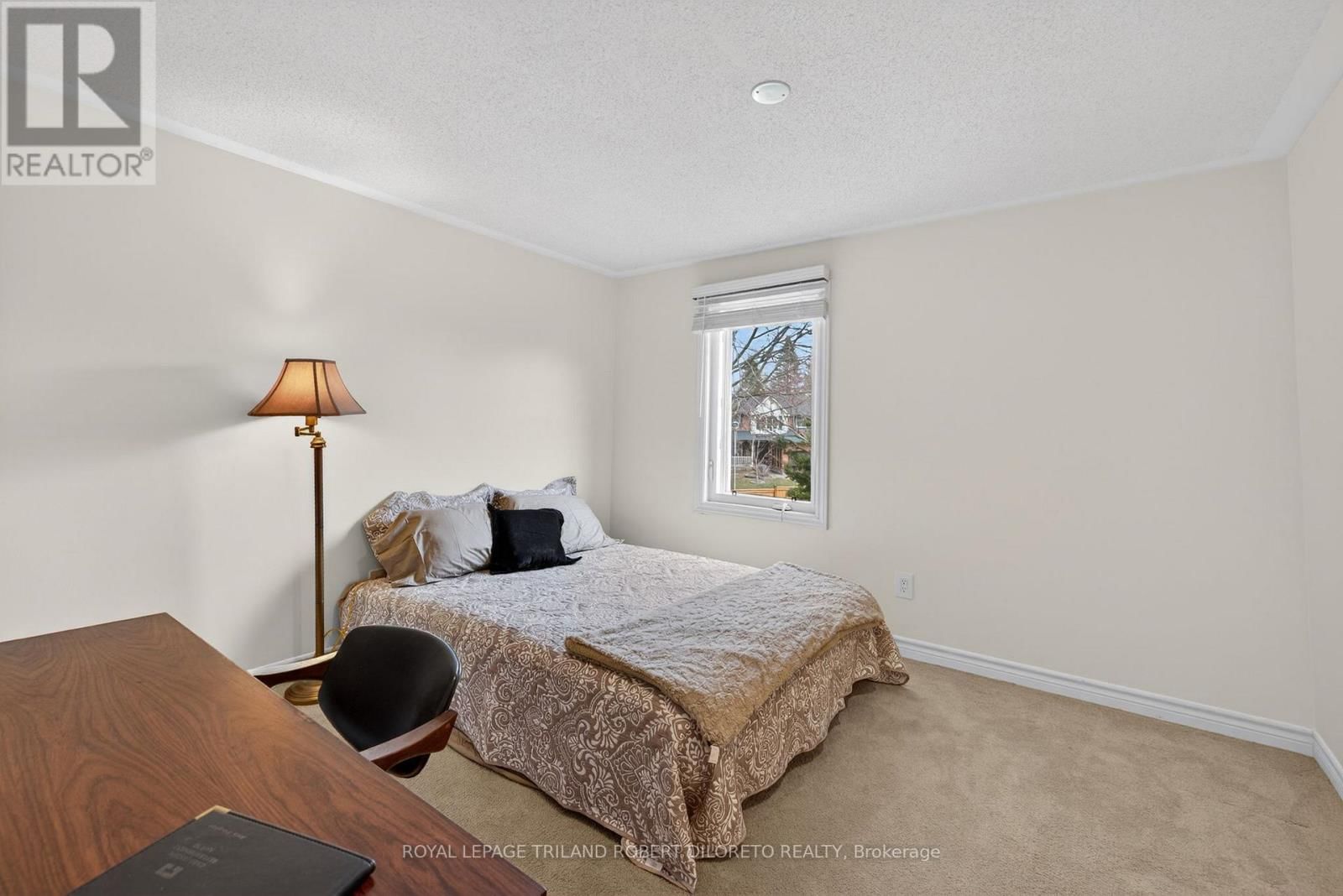 66 CHALFONT CRESCENT Image 25