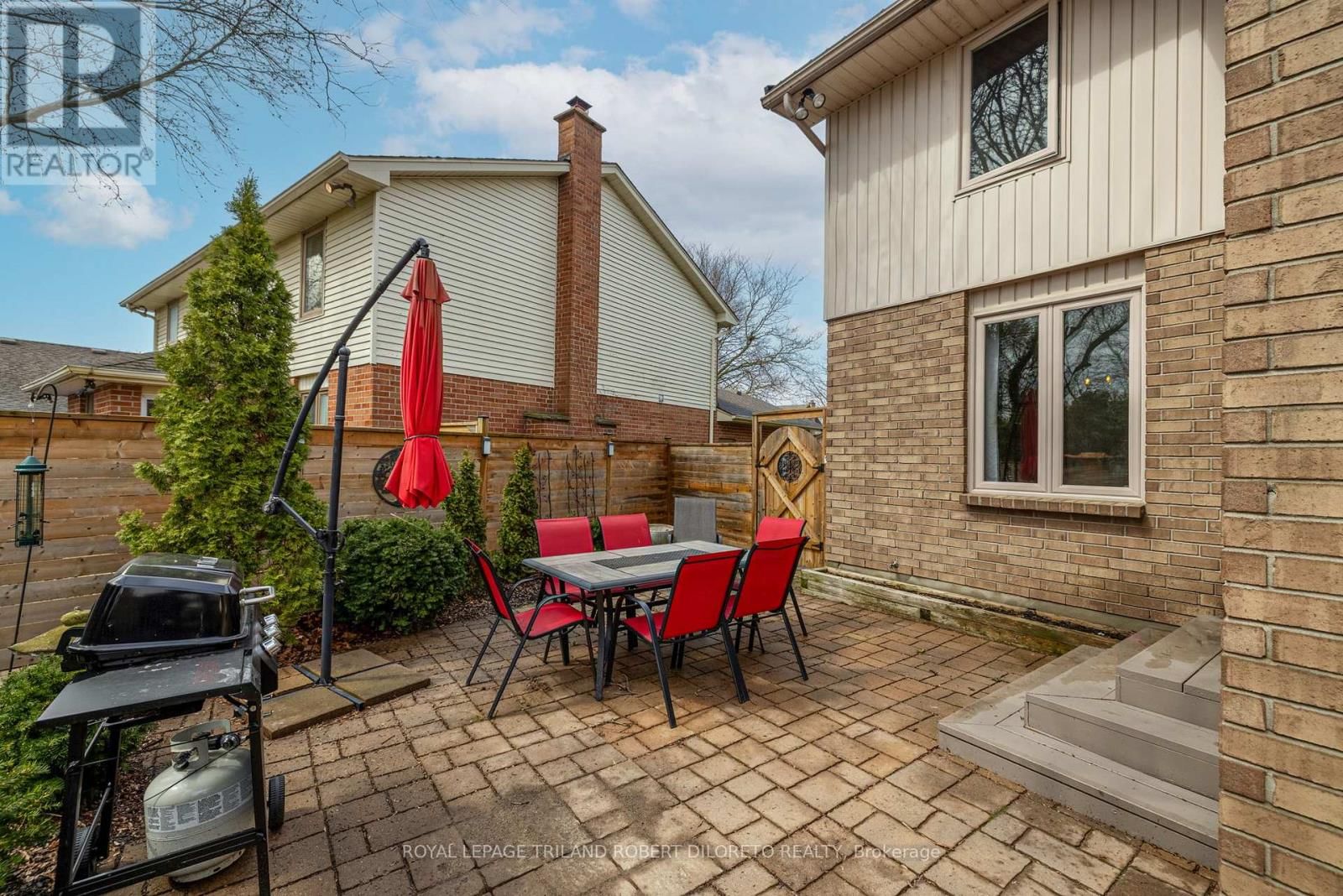 66 CHALFONT CRESCENT Image 37