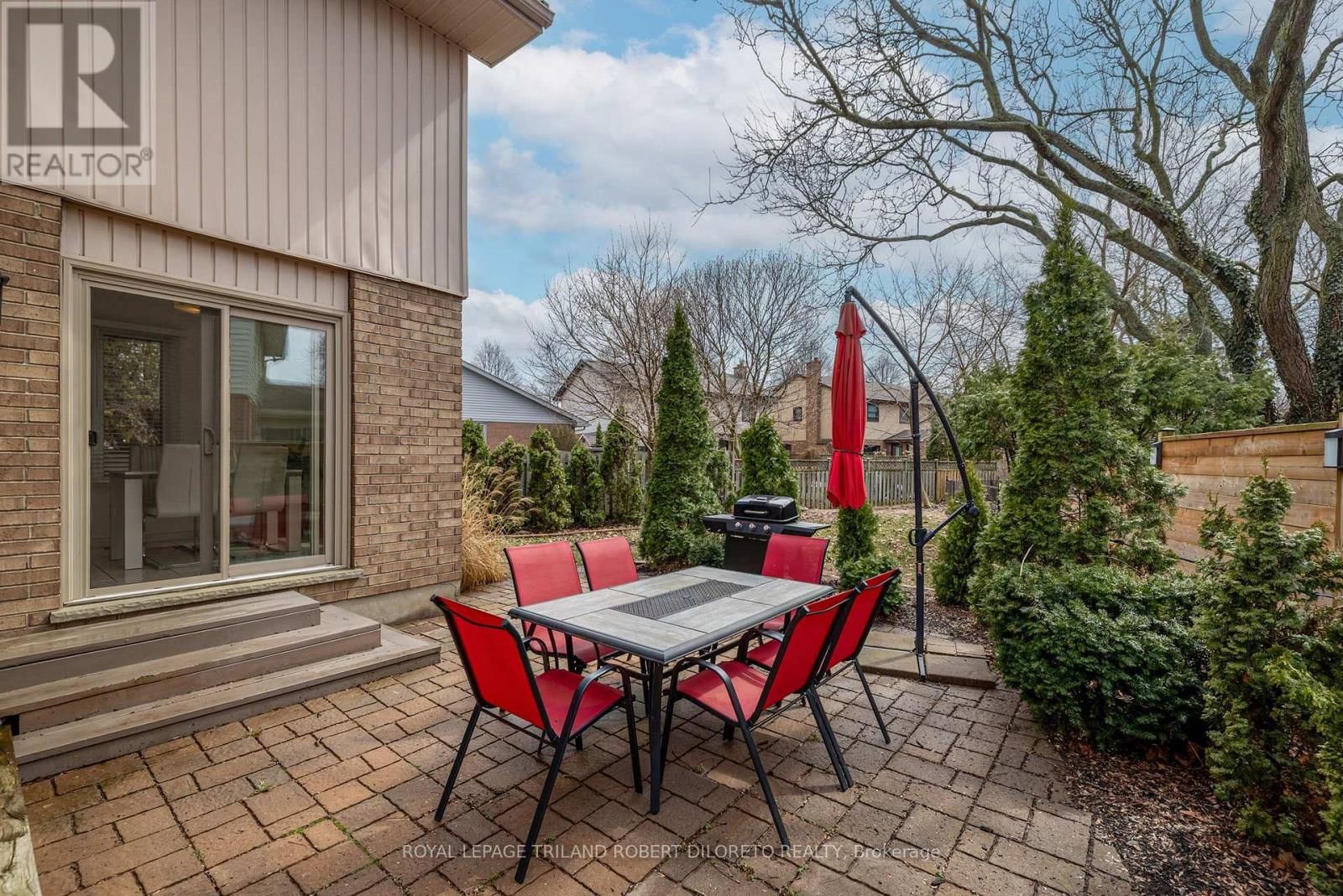 66 CHALFONT CRESCENT Image 38