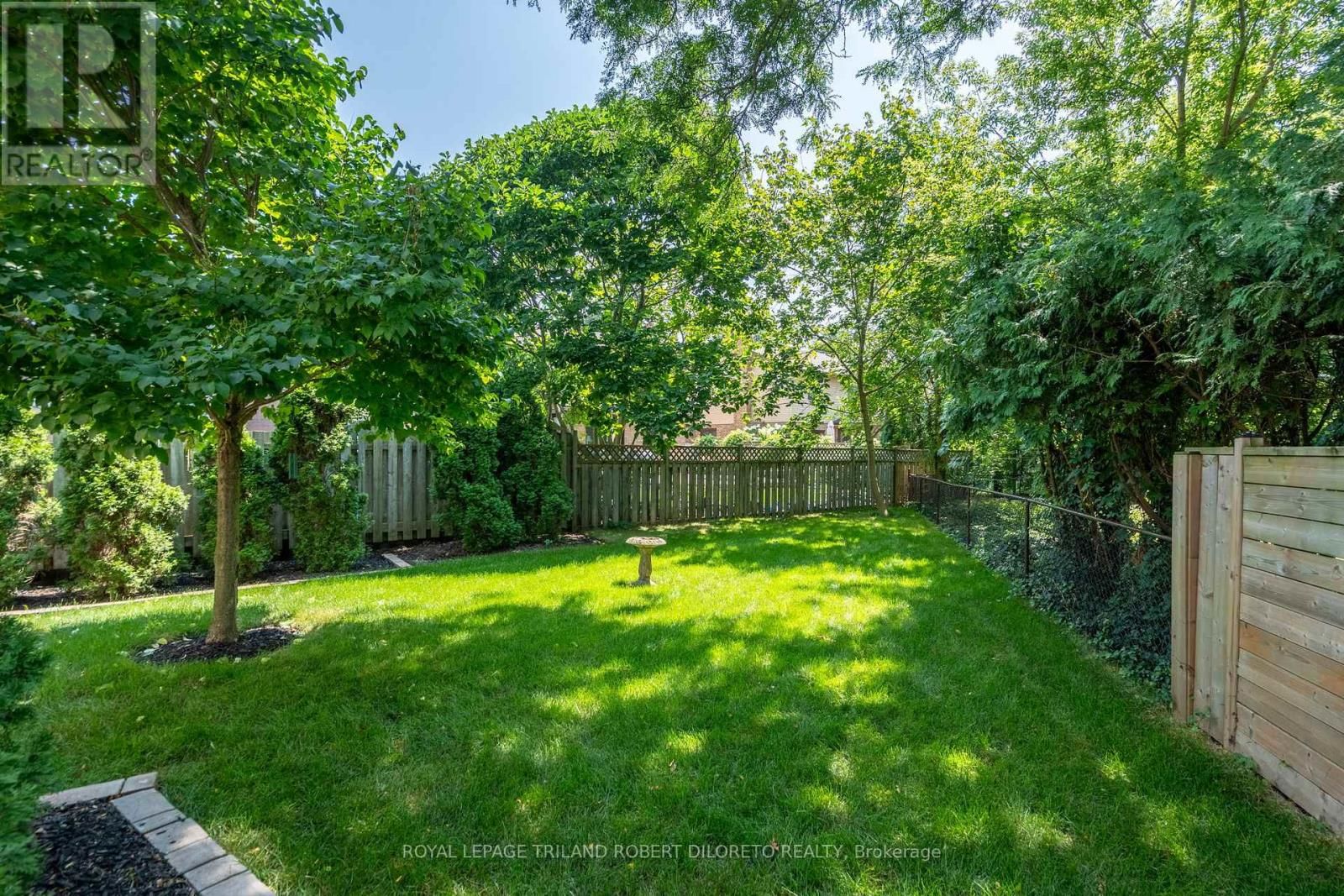 66 CHALFONT CRESCENT Image 44