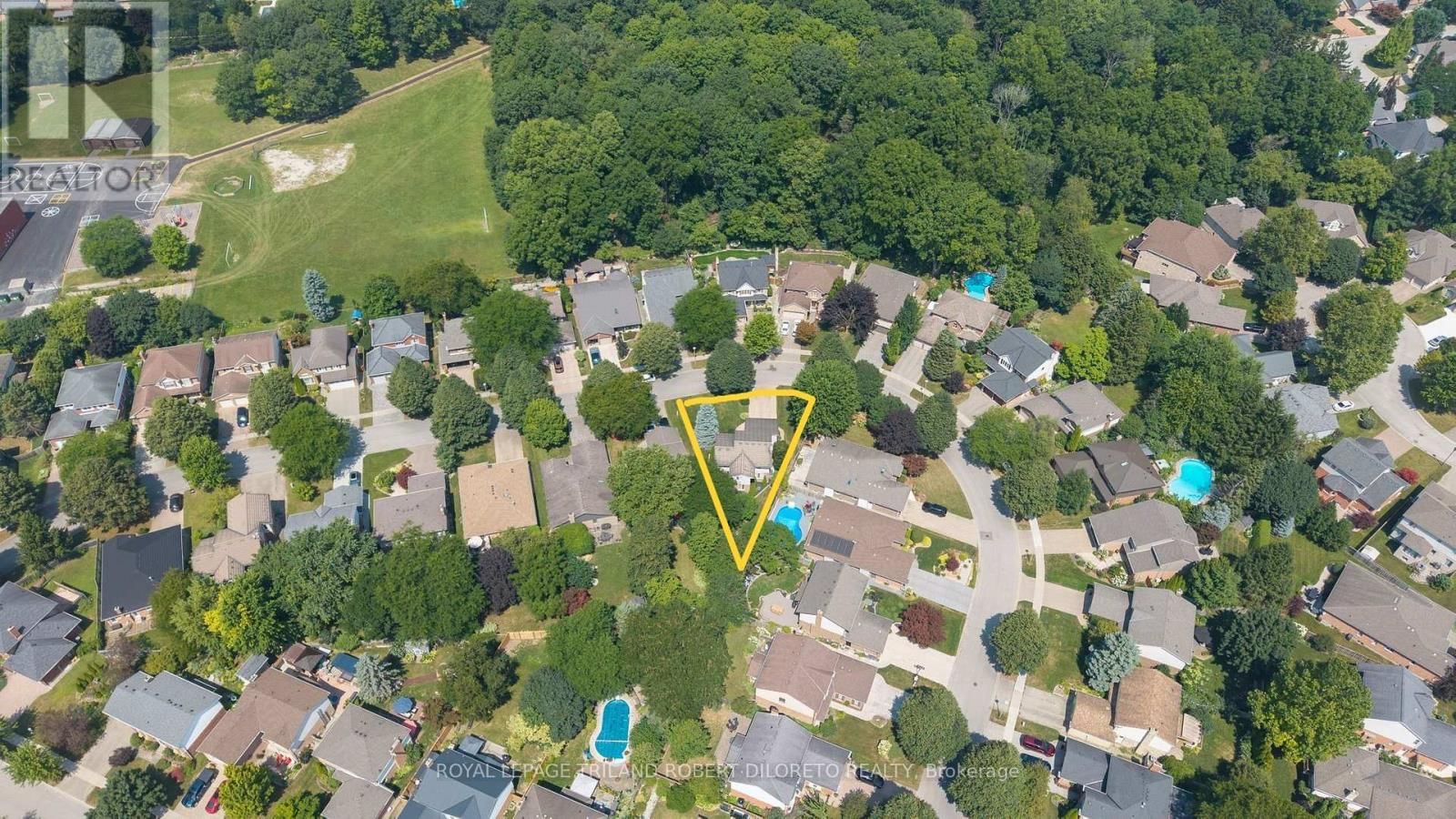 66 CHALFONT CRESCENT Image 46