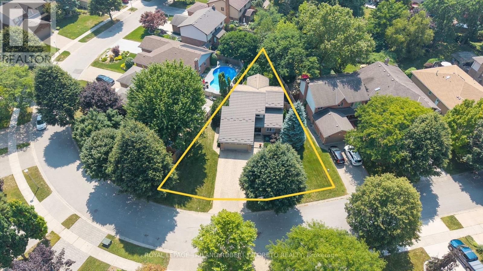 66 CHALFONT CRESCENT Image 47