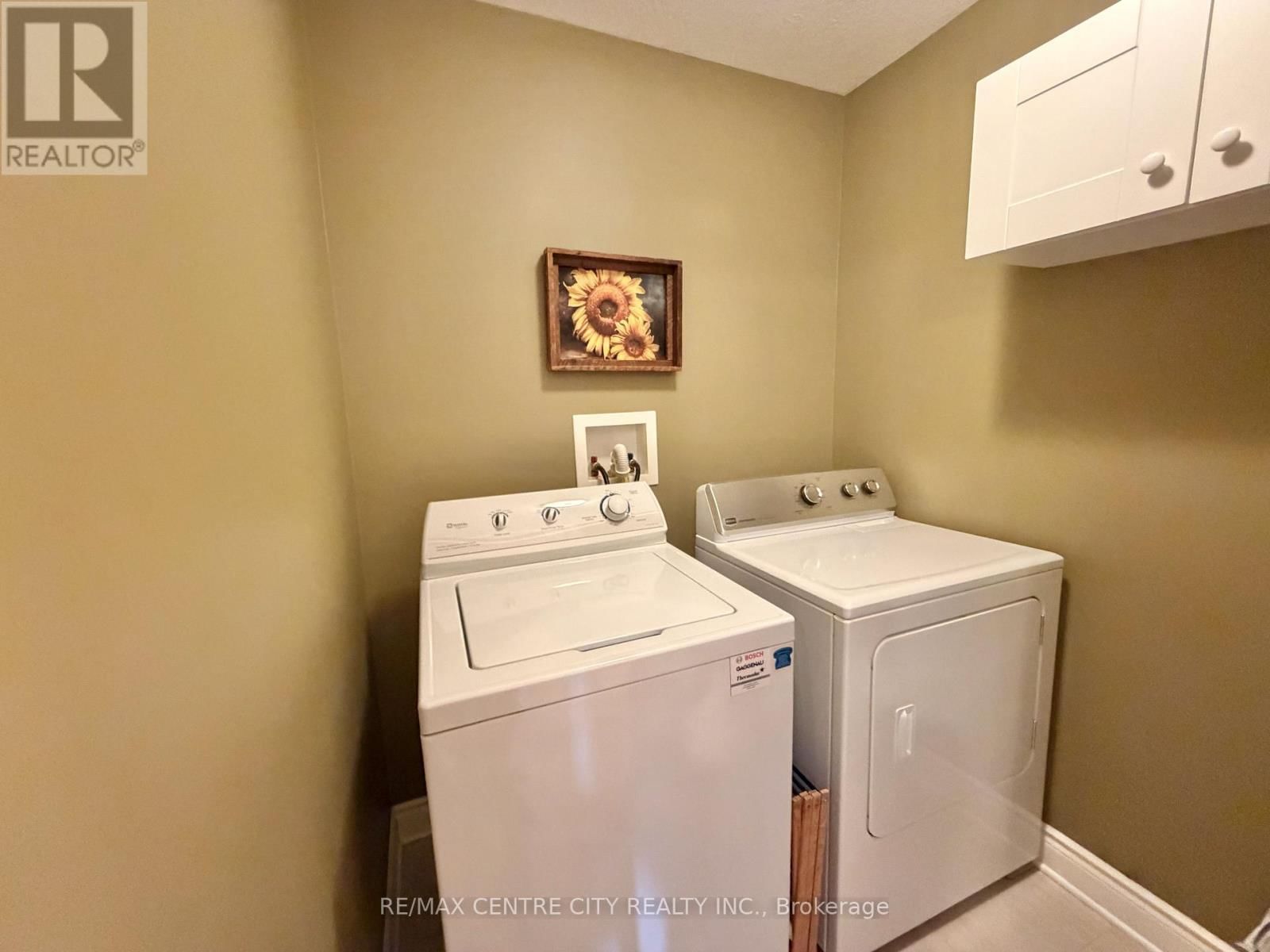 15 HOLLAND AVENUE Image 35