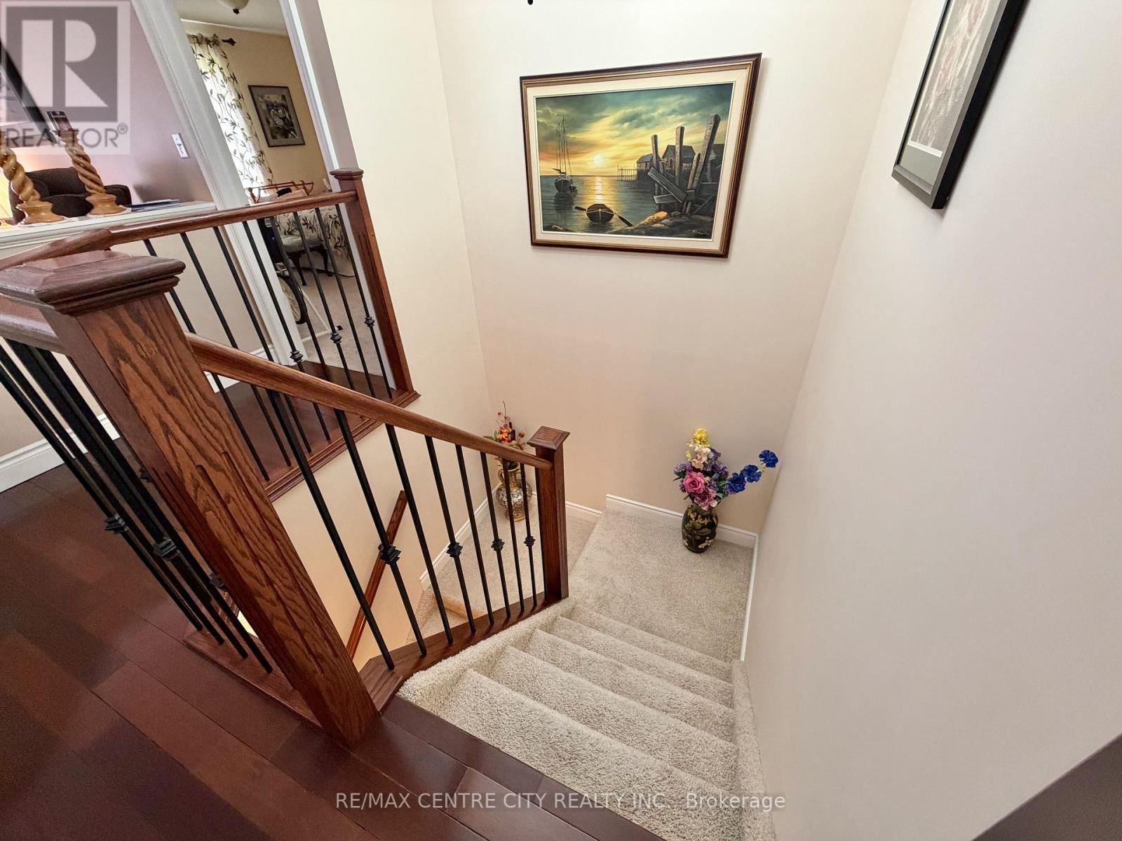 15 HOLLAND AVENUE Image 36