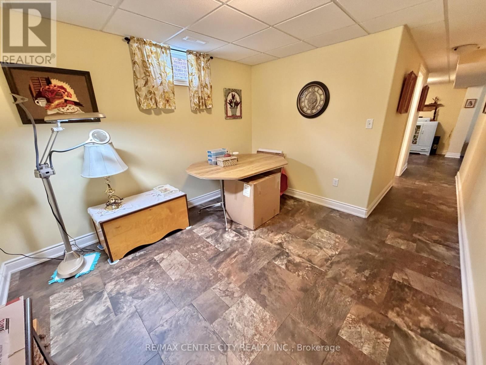 15 HOLLAND AVENUE Image 45