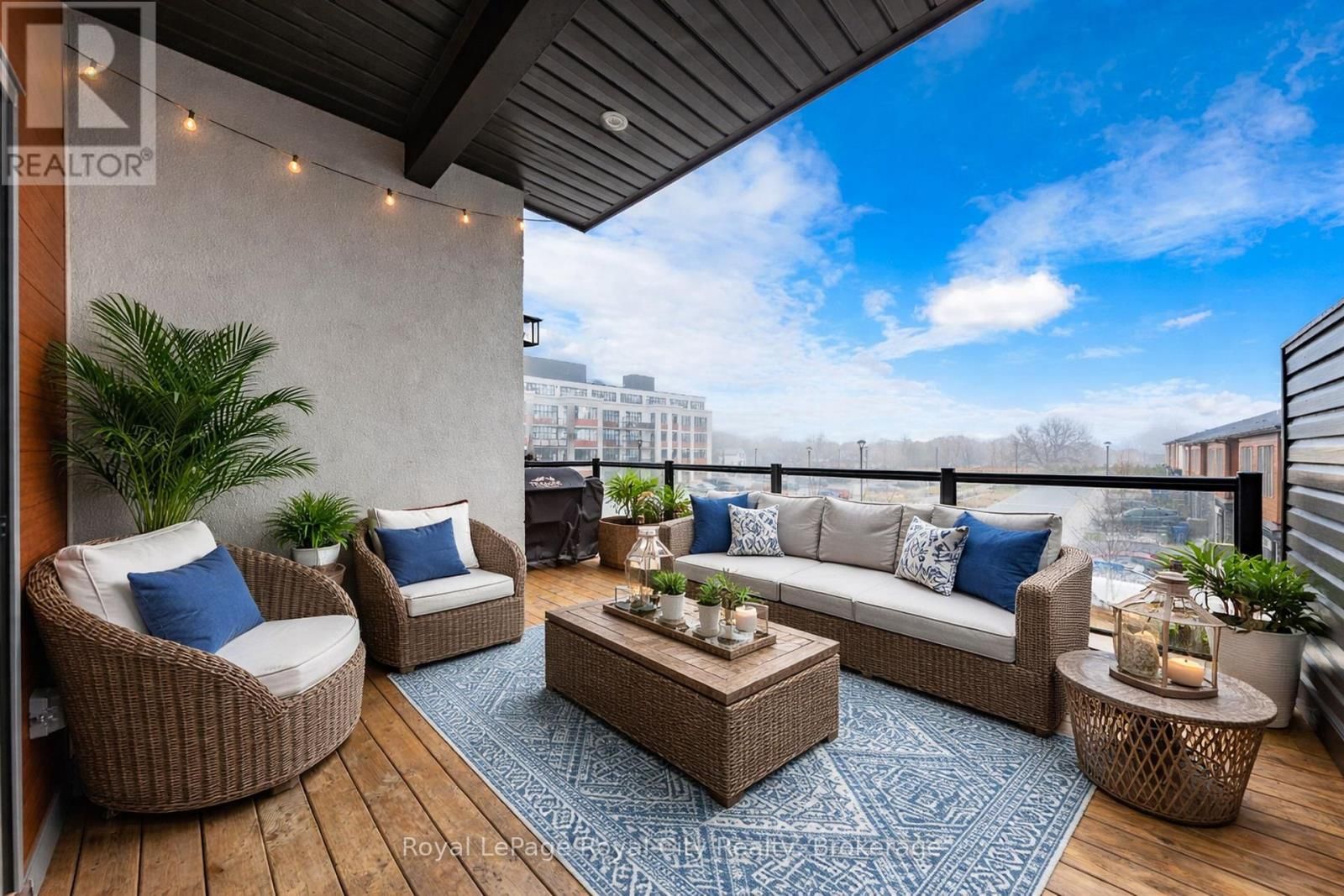 1 - 150 HURON STREET Image 32