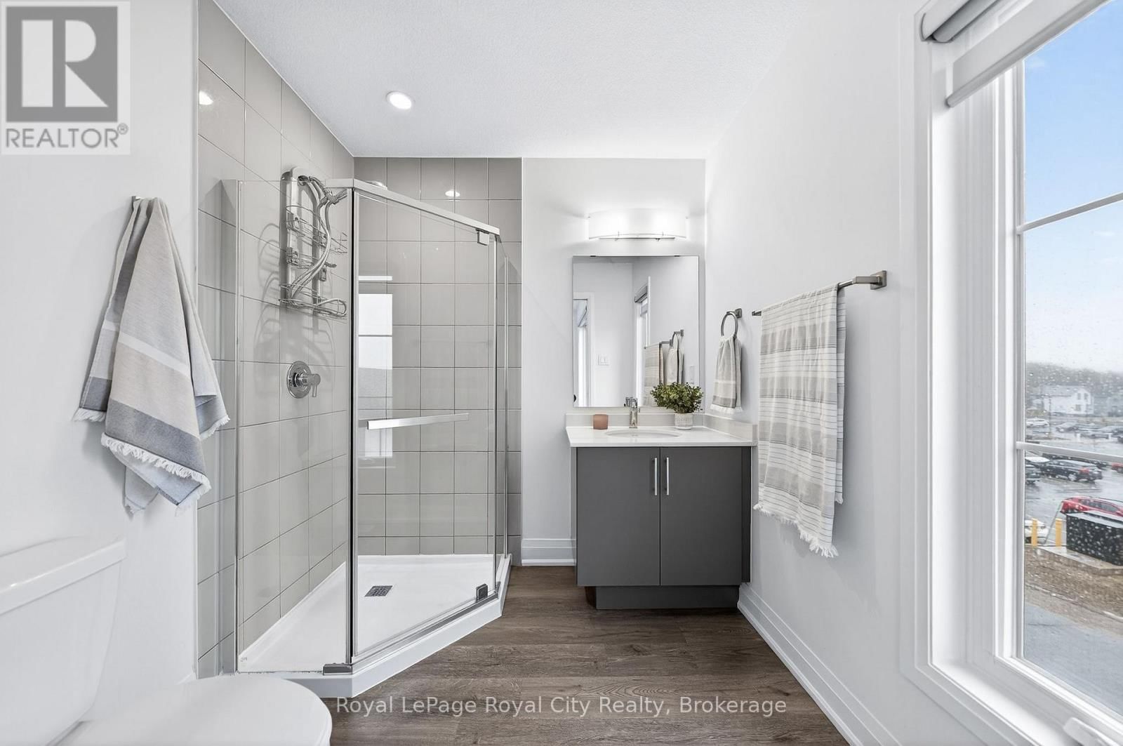 1 - 150 HURON STREET Image 38