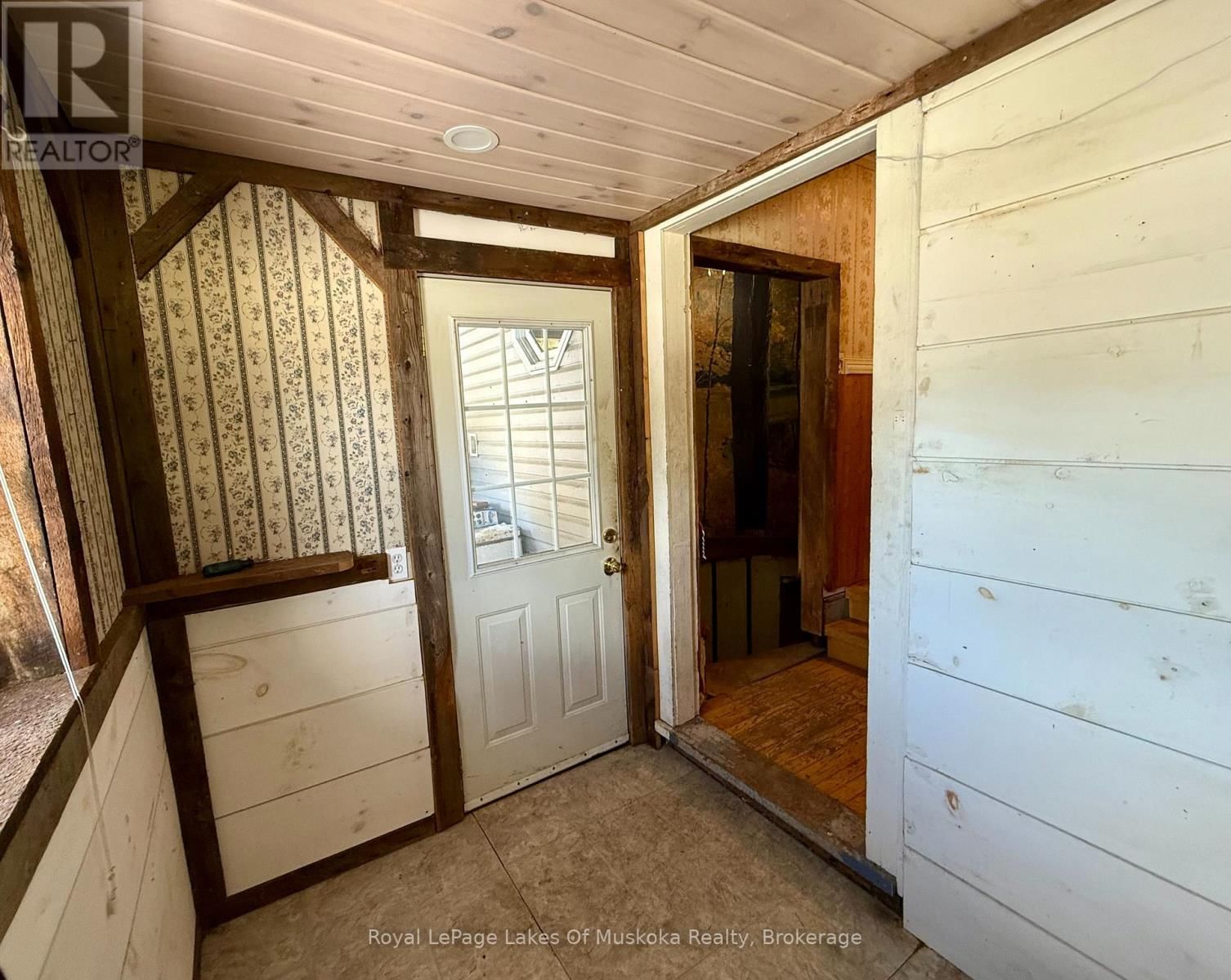 1071 NAISMITH ROAD Image 2