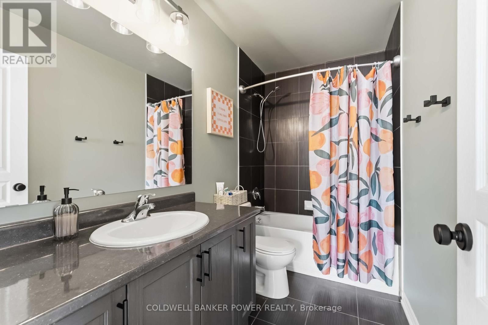 151 LORMONT BOULEVARD Image 30