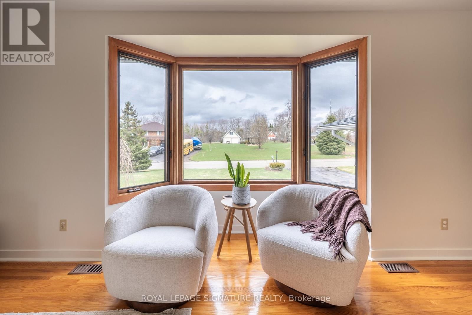 27 SUNSET DRIVE Image 10