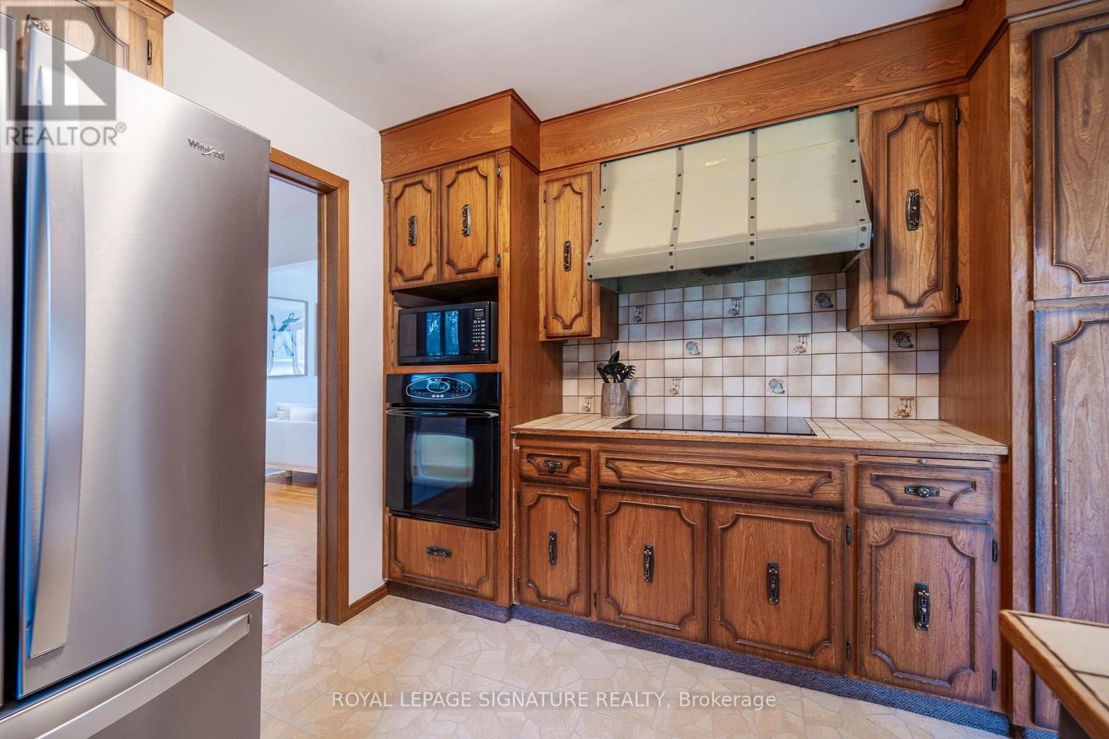 27 SUNSET DRIVE Image 15