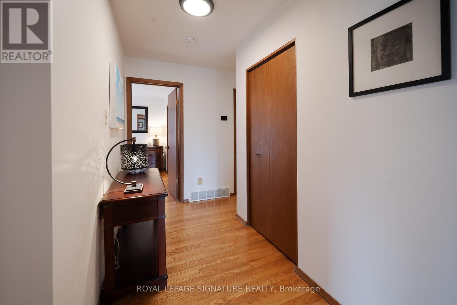 27 SUNSET DRIVE Image 19