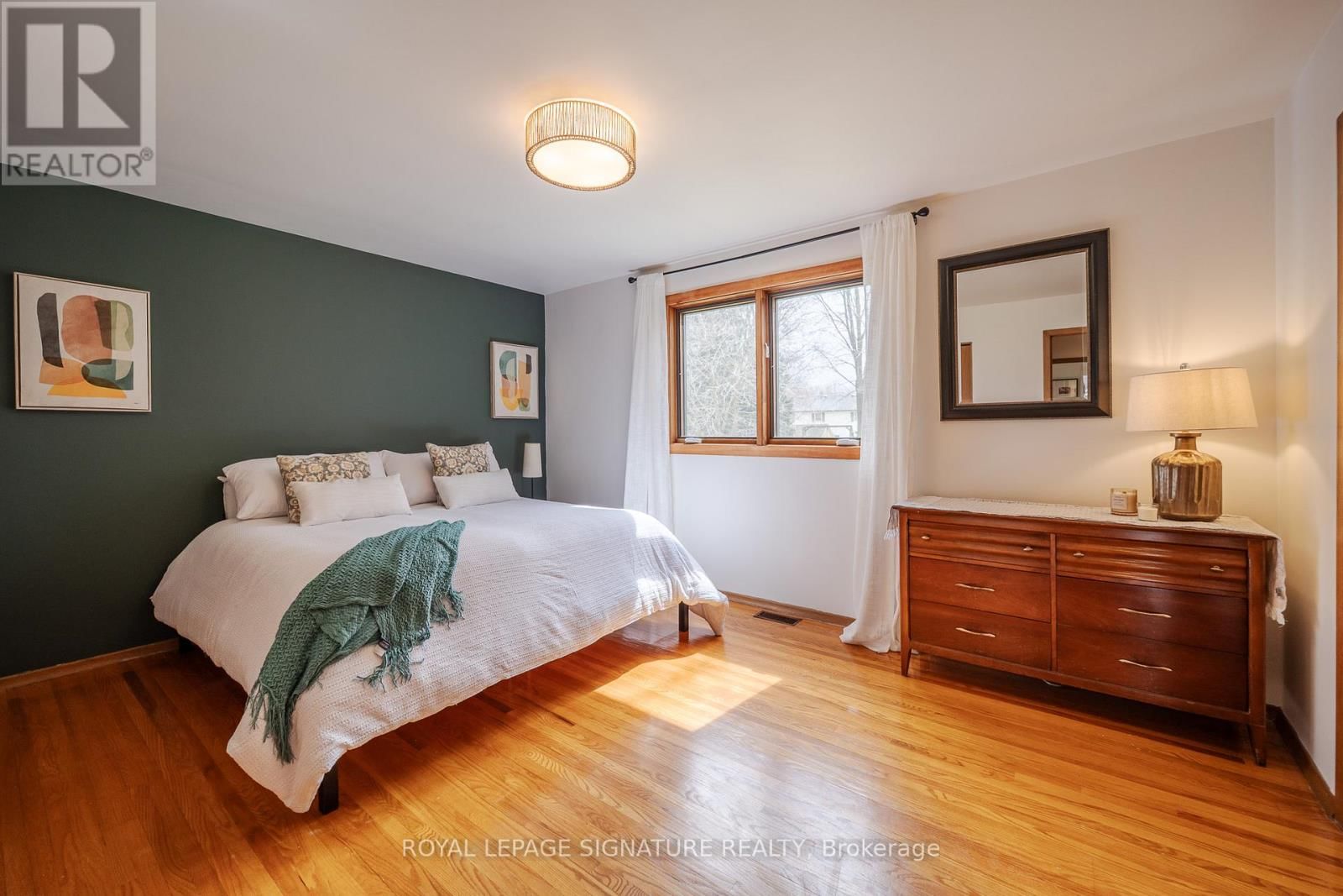 27 SUNSET DRIVE Image 22