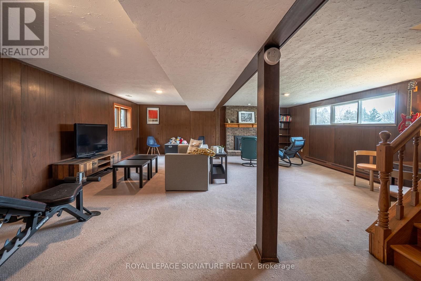 27 SUNSET DRIVE Image 36