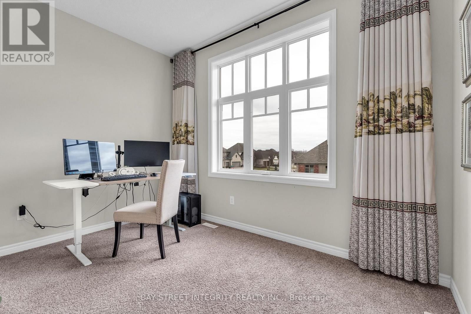 566 BRADWELL CHASE Image 29