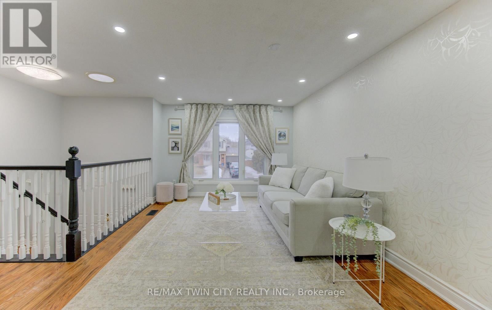 414 WOODS LANE Image 2