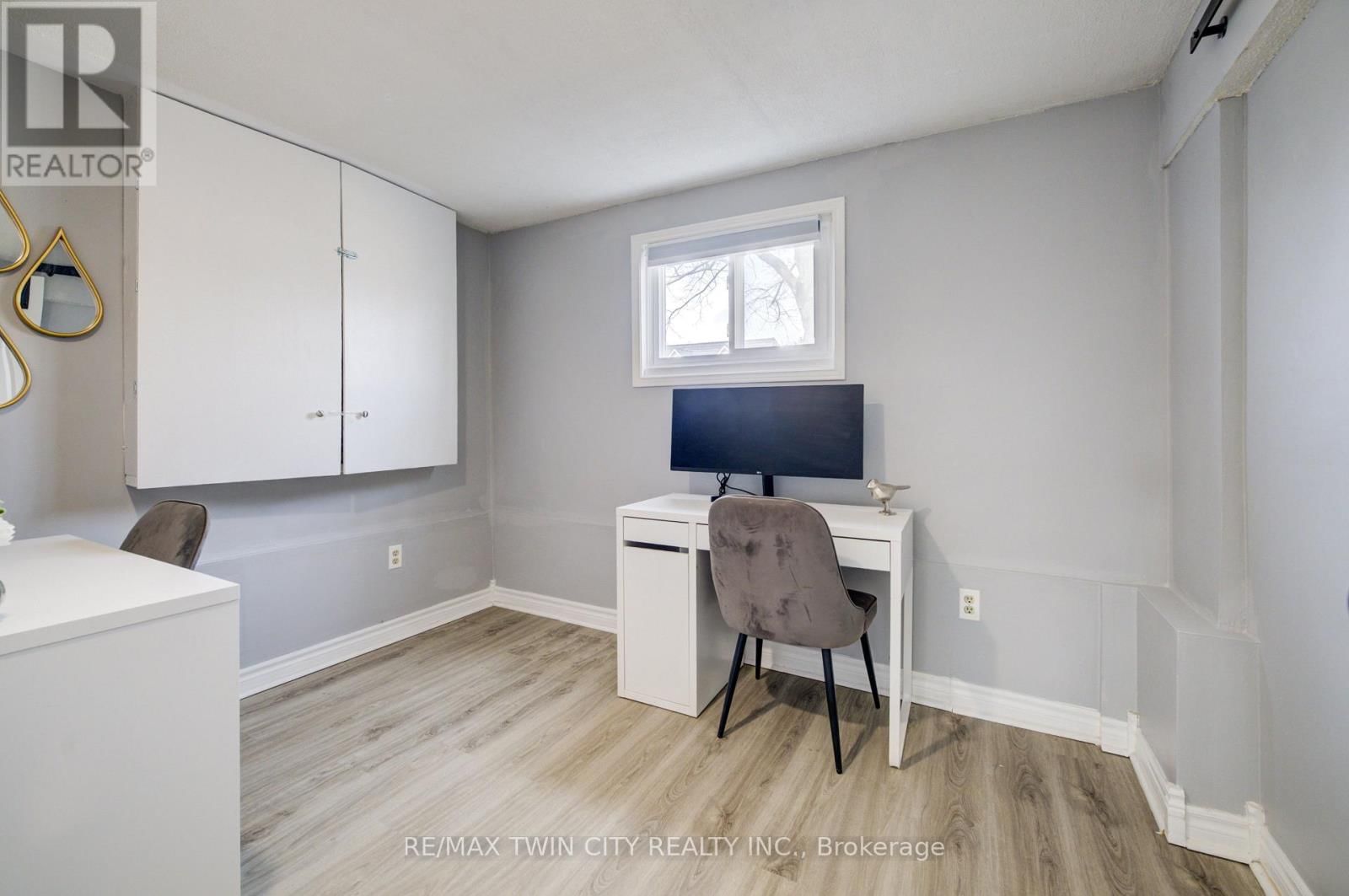 414 WOODS LANE Image 21