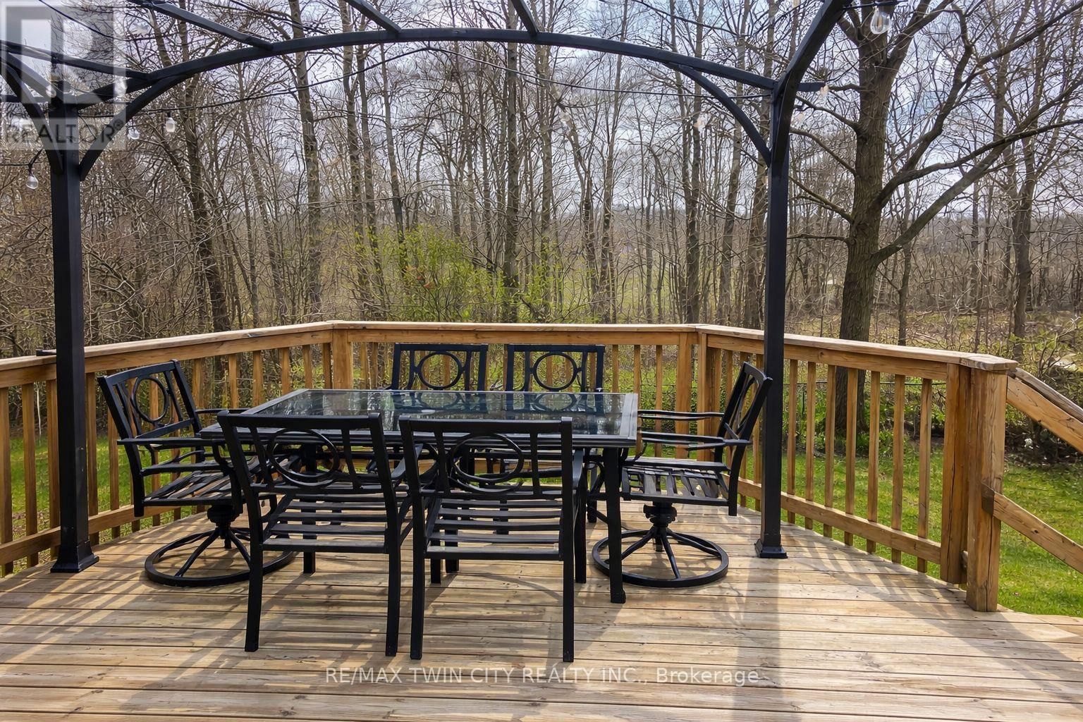 414 WOODS LANE Image 22