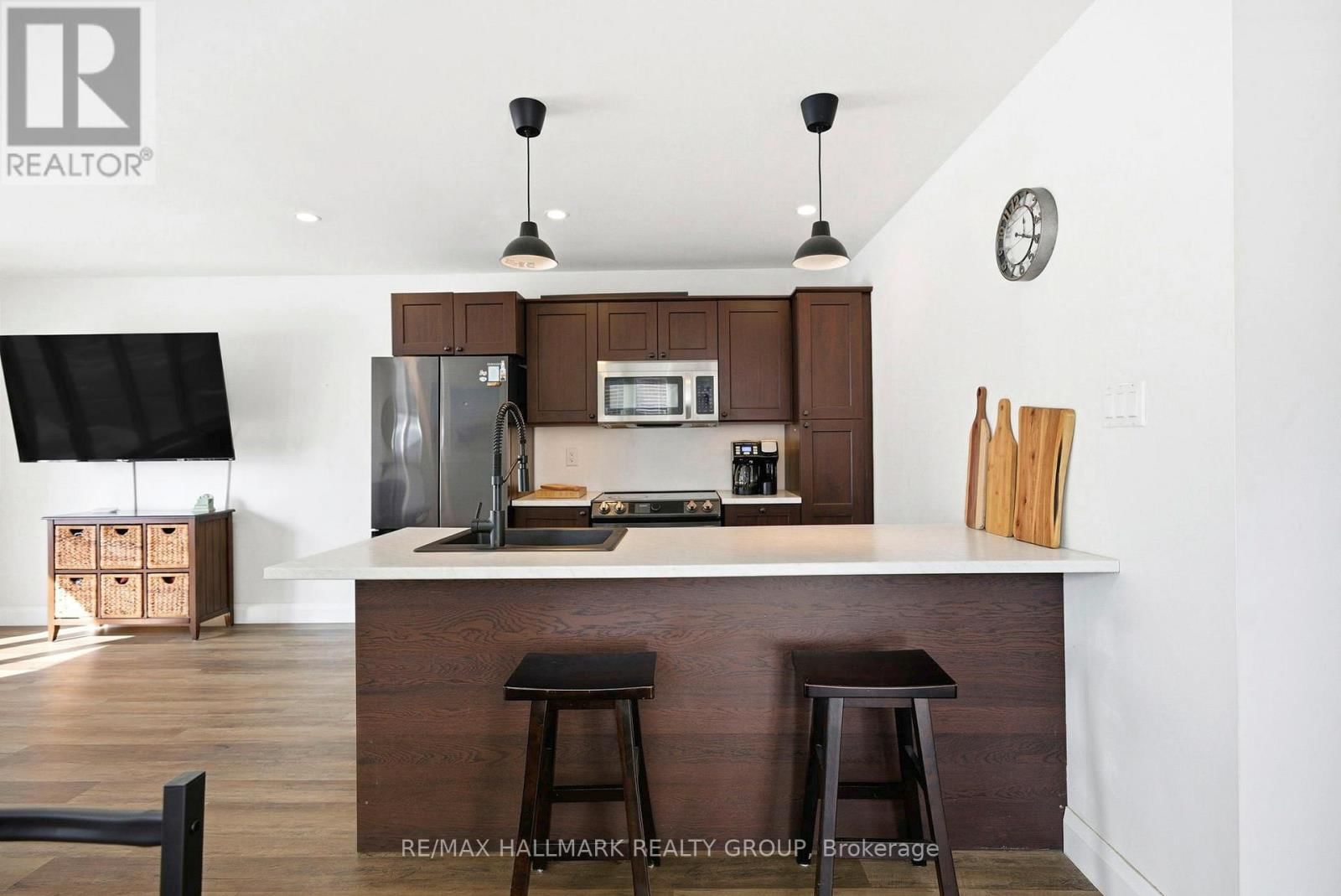 465 JOSEPH STREET Image 10