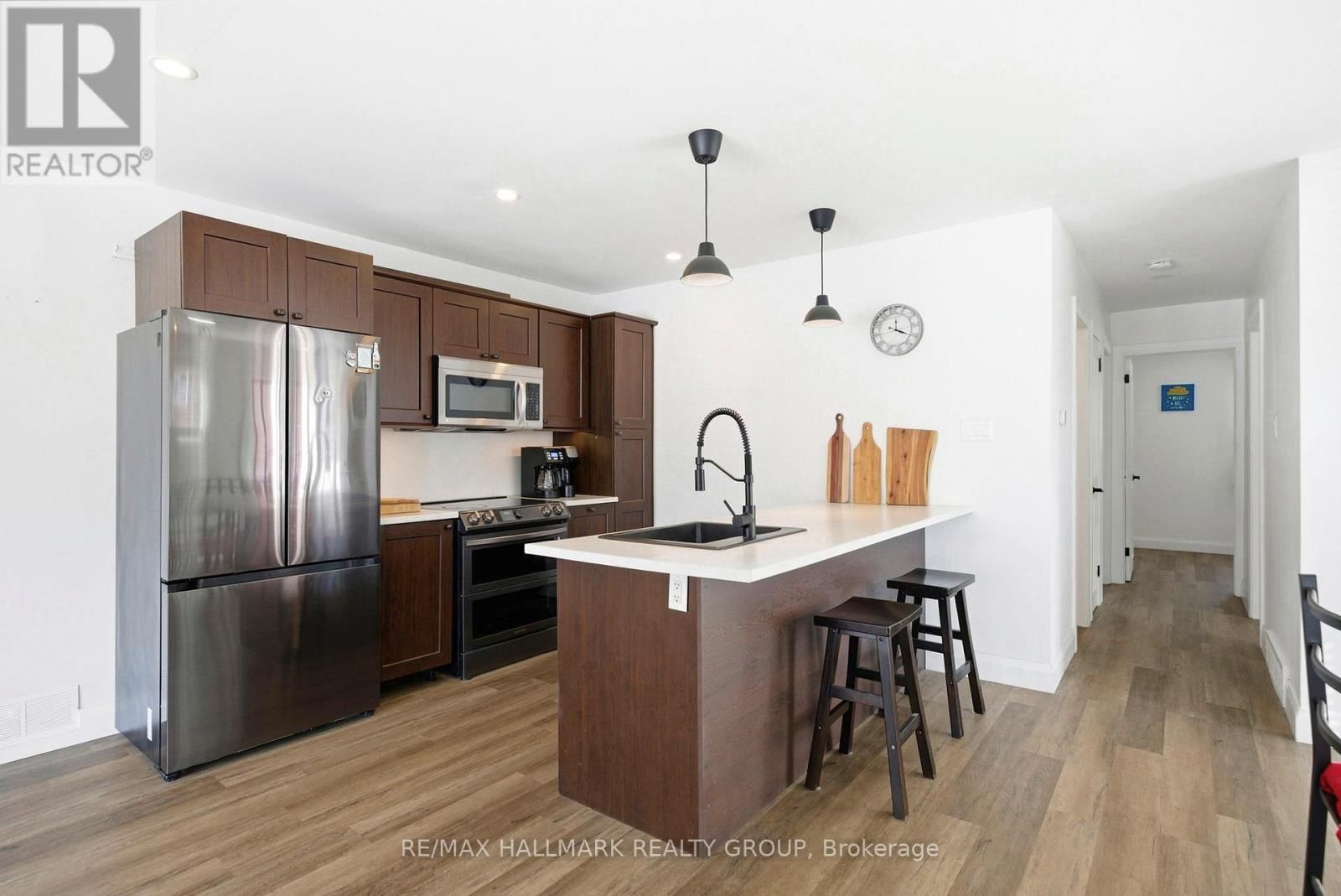 465 JOSEPH STREET Image 11