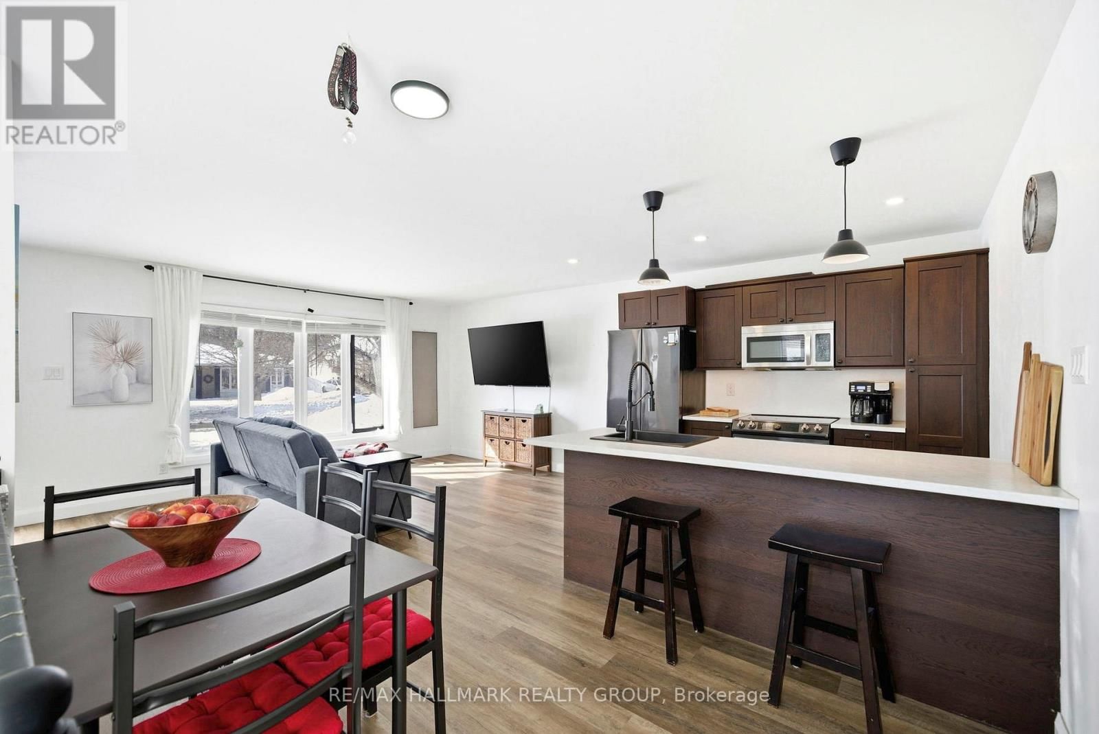 465 JOSEPH STREET Image 14