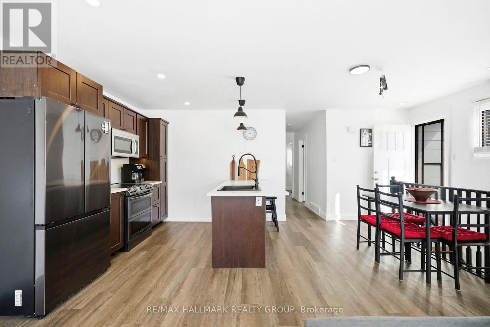 465 JOSEPH STREET Image 9