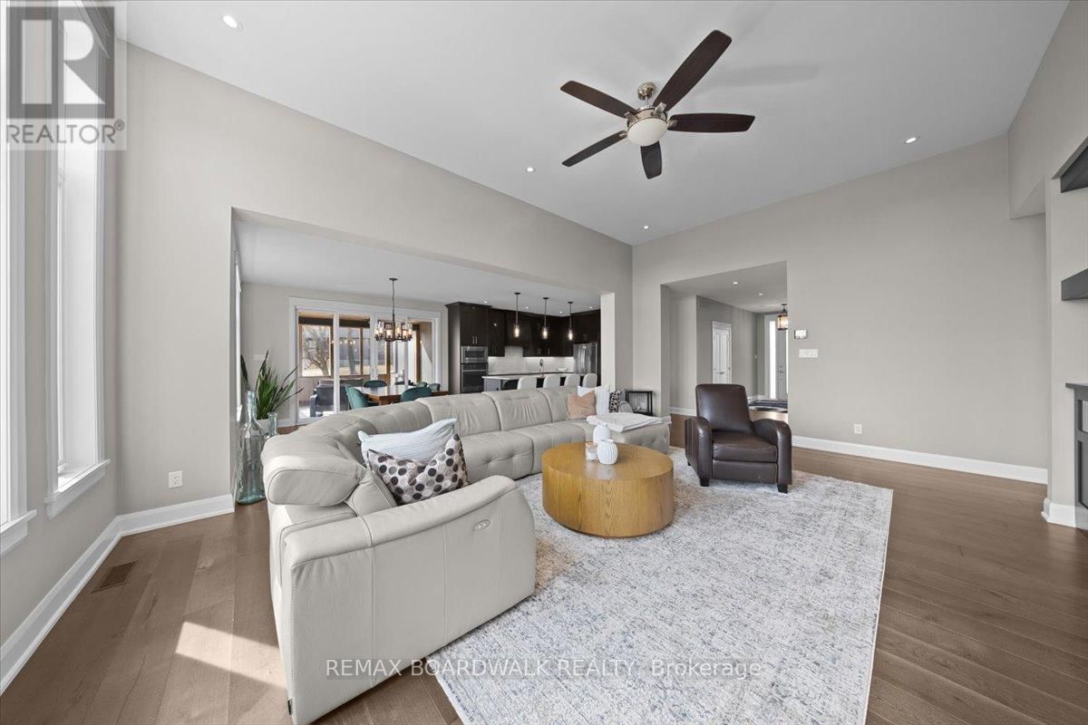 137 COYLES DRIVE SOUTH Image 8