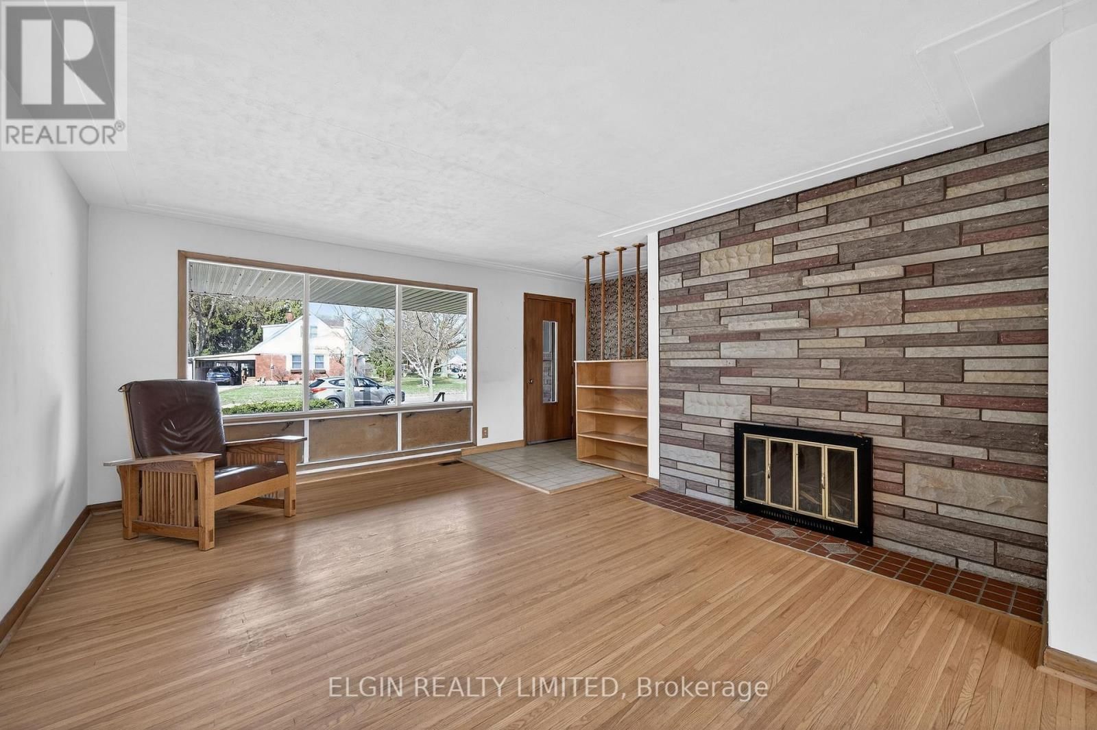 8 ERMATINGER STREET Image 10