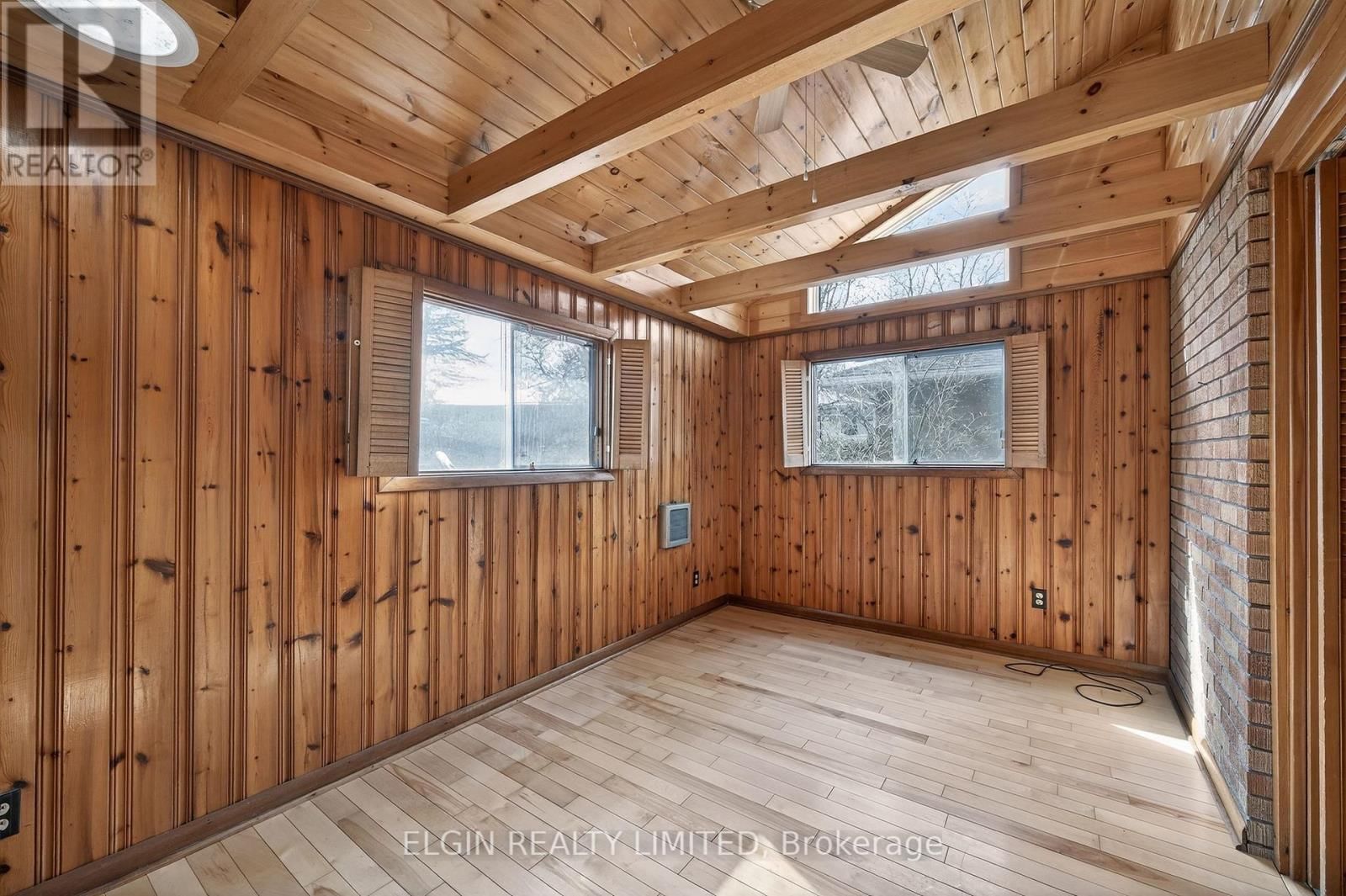 8 ERMATINGER STREET Image 16