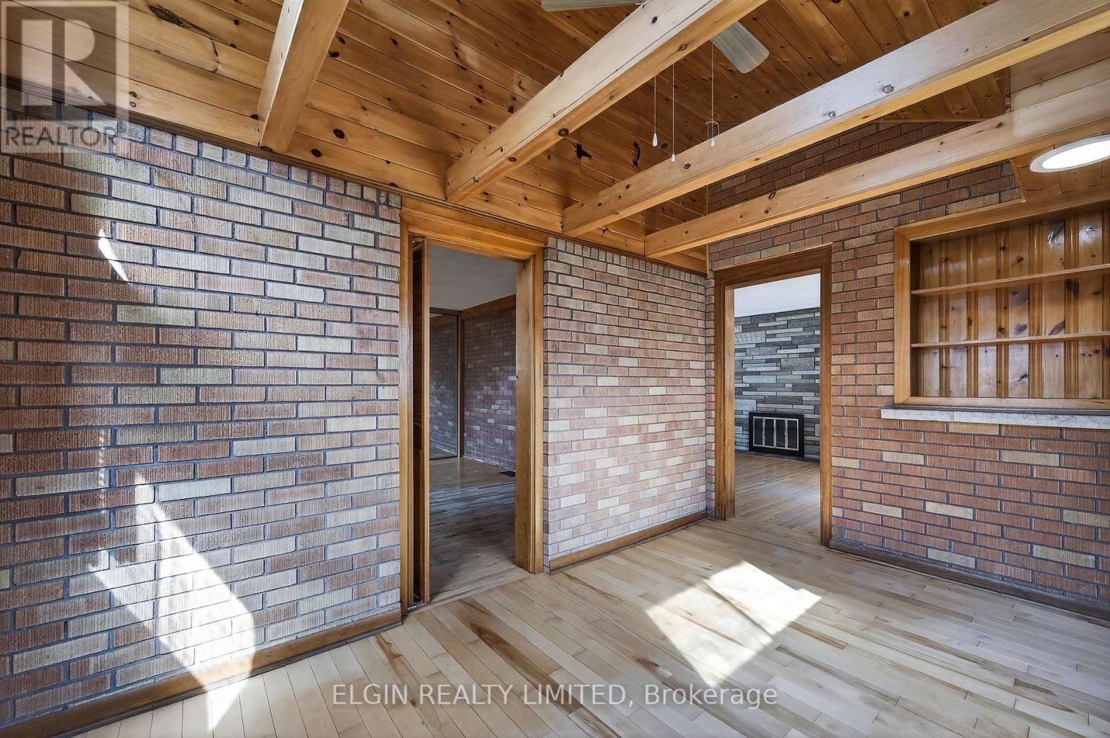 8 ERMATINGER STREET Image 17