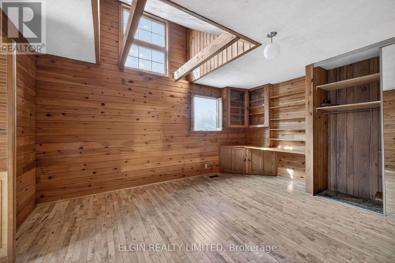 8 ERMATINGER STREET Image 19