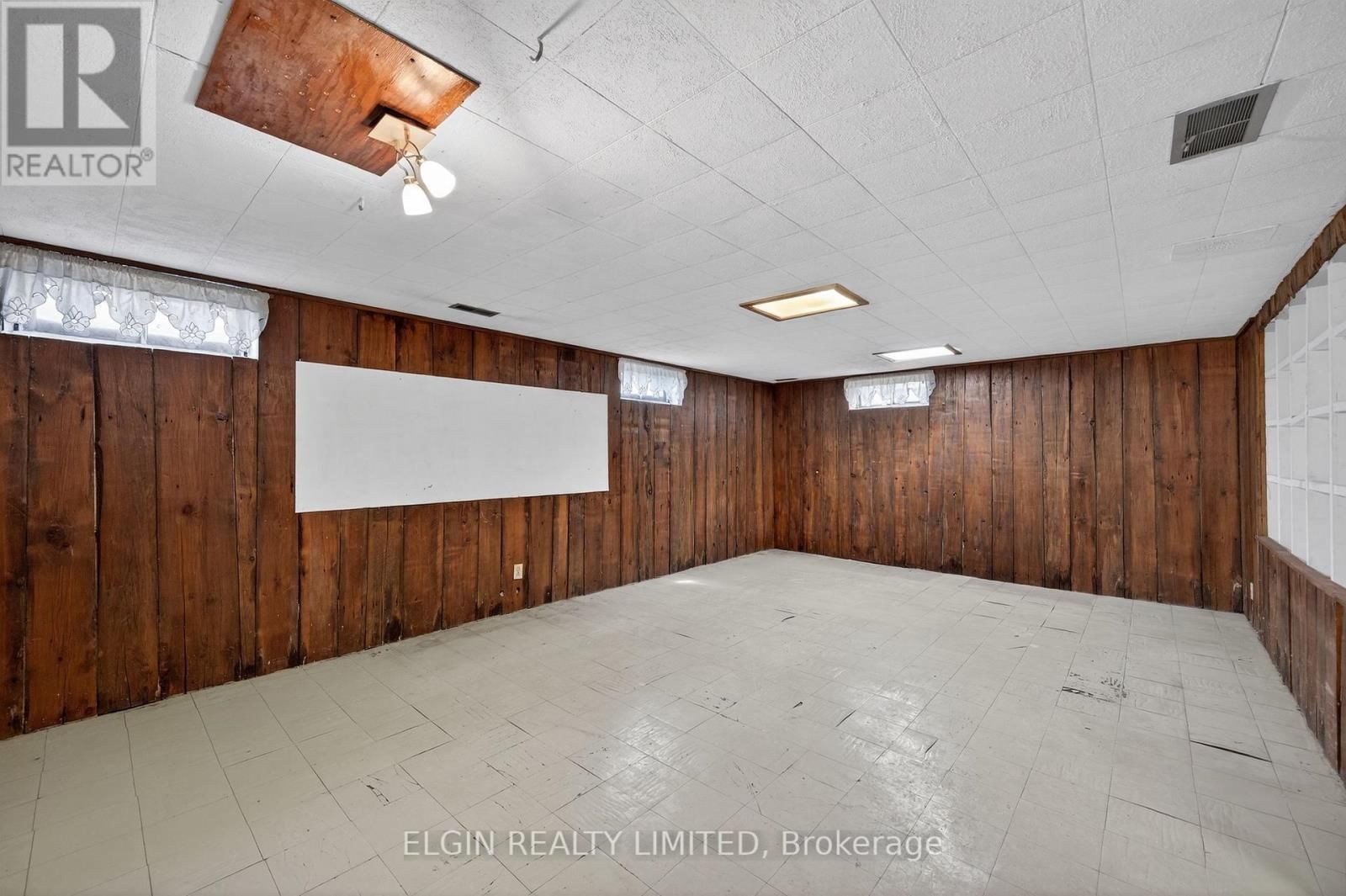 8 ERMATINGER STREET Image 25