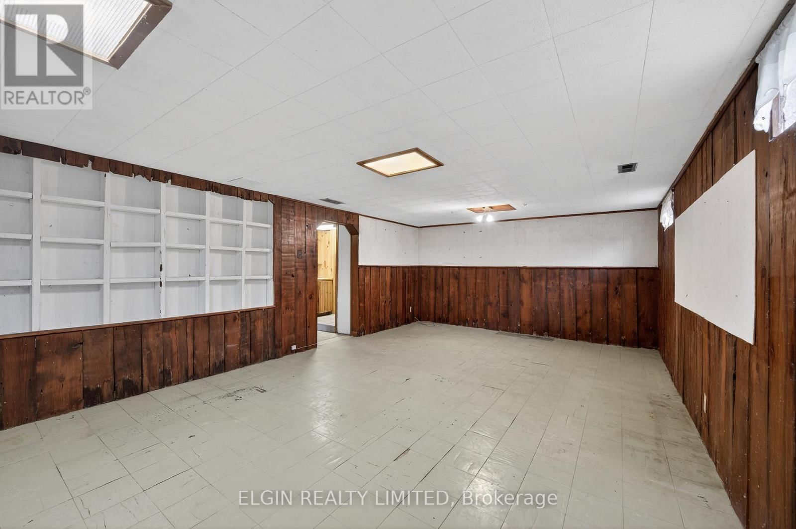 8 ERMATINGER STREET Image 26