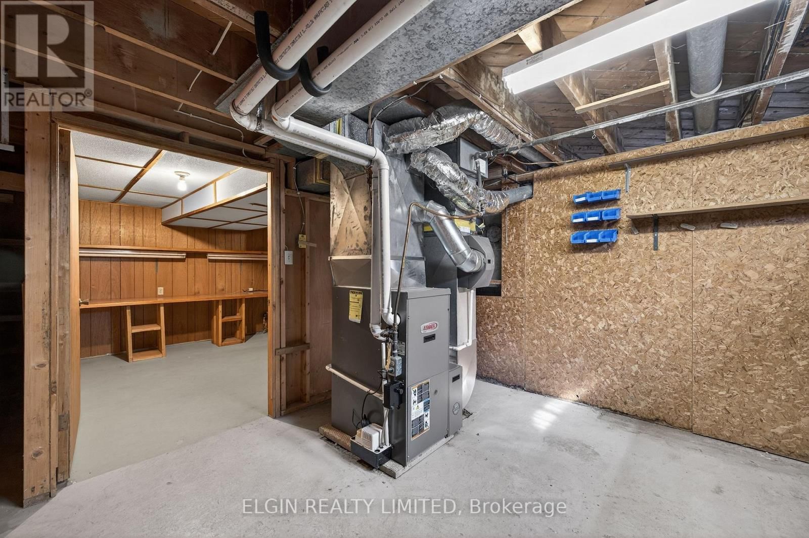 8 ERMATINGER STREET Image 29