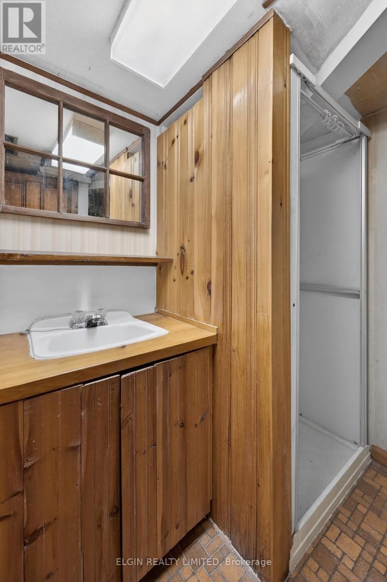 8 ERMATINGER STREET Image 31