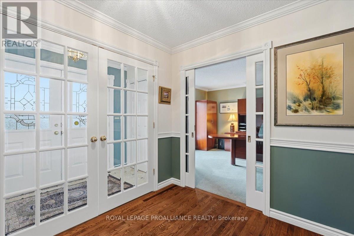 124B OLD TROY ROAD Image 16