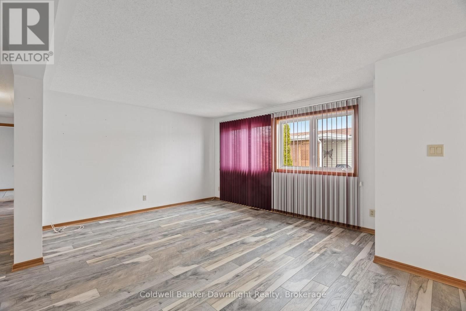 43 REDFORD DRIVE Image 12